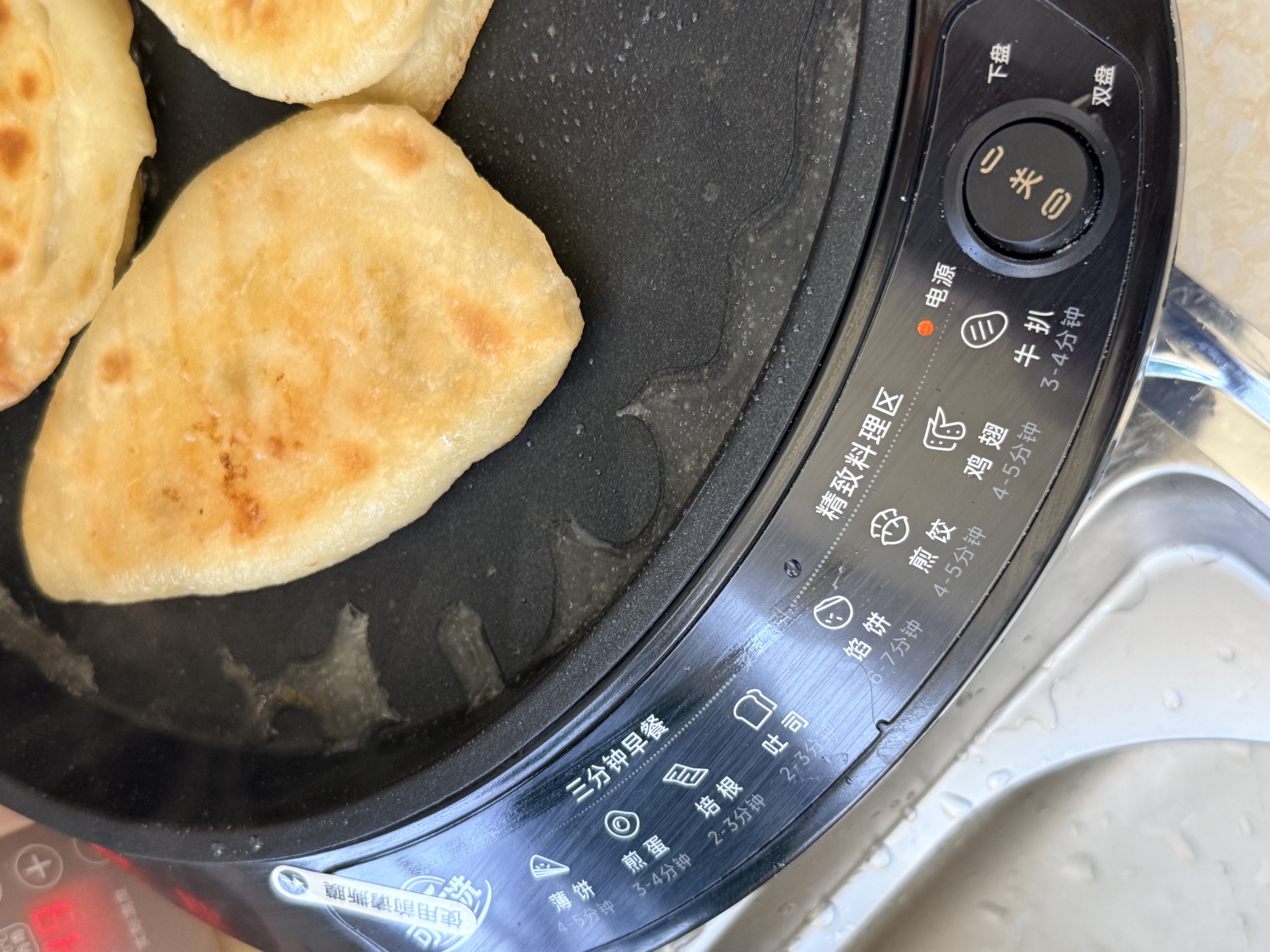 美的（Midea）电饼铛家庭用双面加热上下盘可拆洗煎饼铛煎烤机烙饼锅早餐机加深烤盘大火力大尺寸电饼档JKC3078 实拍图