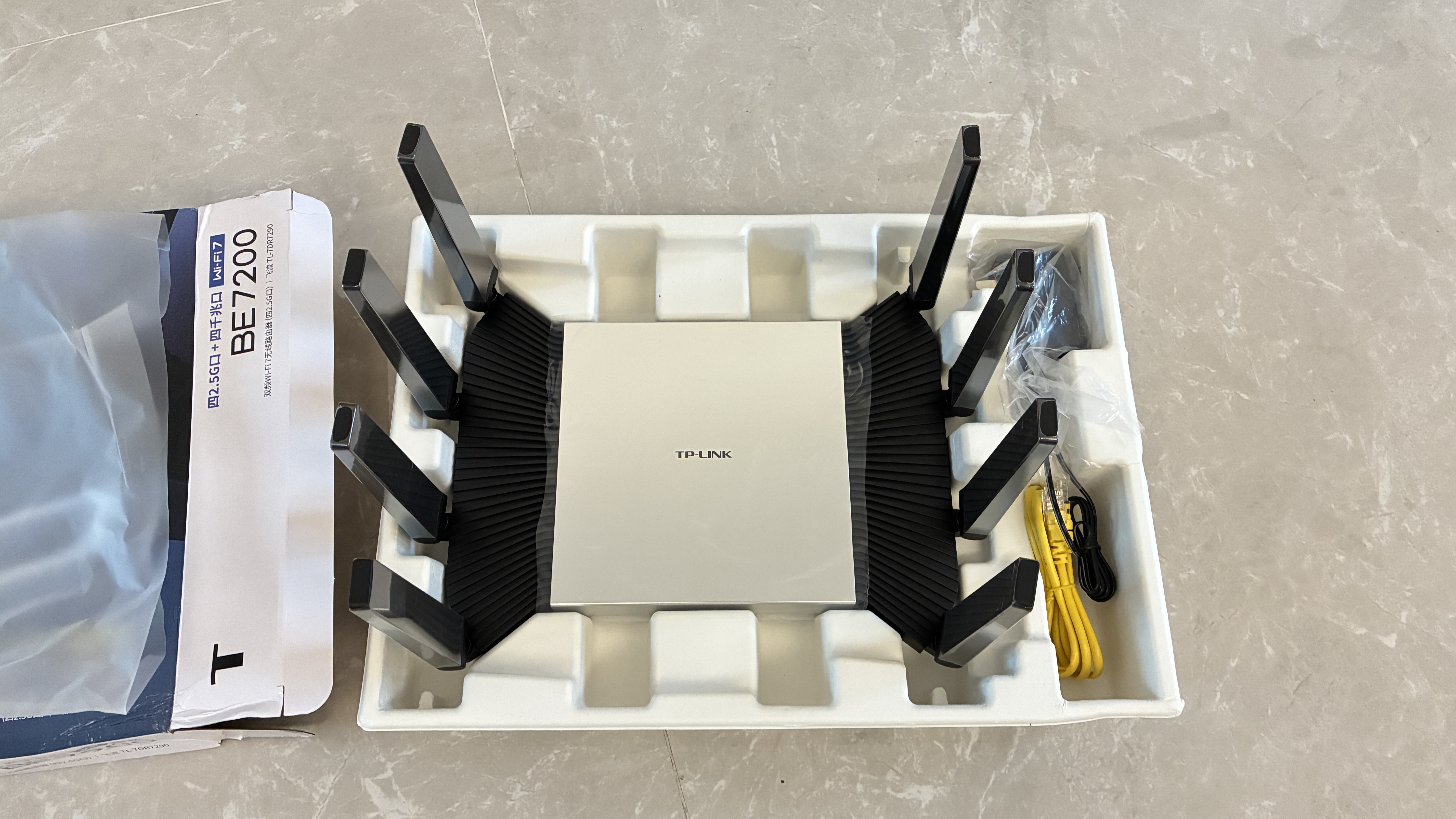 普联（TP-LINK）BE7200 WiFi7千兆双频无线路由器 7200M游戏加速 家用穿墙 四2.5G网口 独立FEM 信号增强 7DR7290 实拍图
