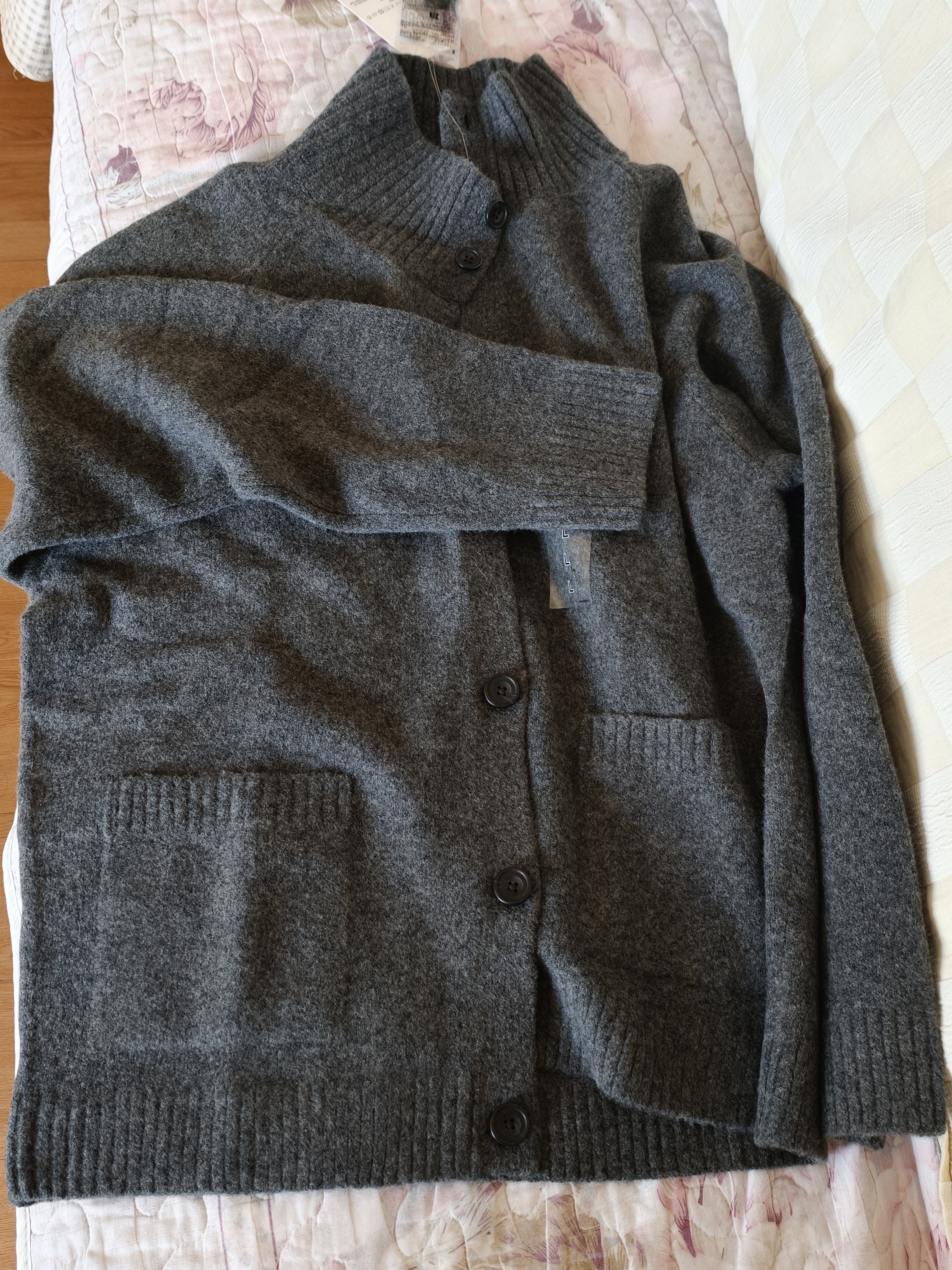 优衣库souffle yarn舒芙蕾针织开衫/长袖男装/毛衣毛衫外套487942 08 深灰色 L 实拍图