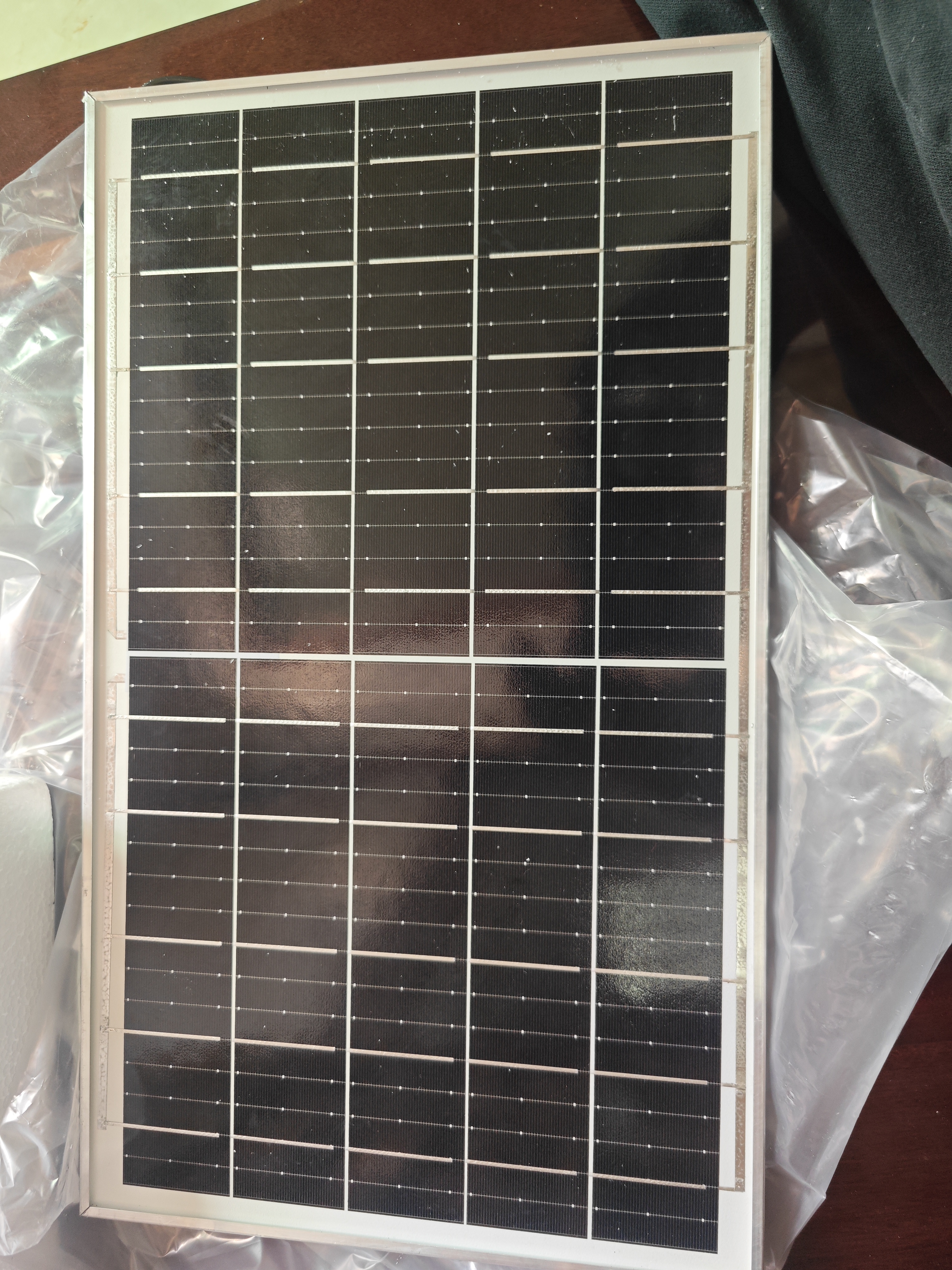 雷士（NVC）太阳能户外照明灯庭院灯室外灯投光灯光控+遥控1050lm+照约55㎡ 实拍图
