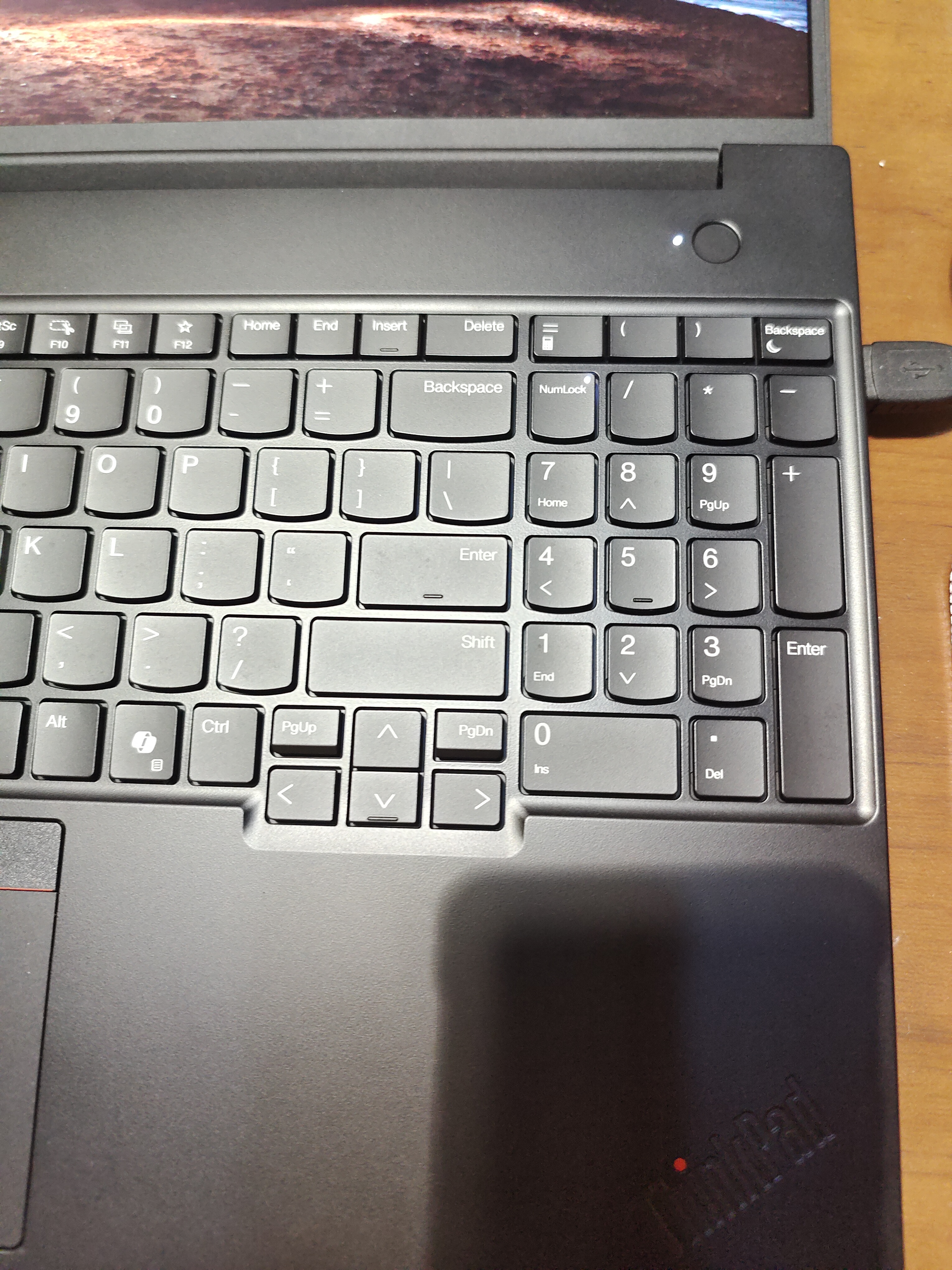 ThinkPad【国家补贴15%】联想E16 AI PC 轻薄便携笔记本电脑酷睿Ultra7 356H 32G 1T 2.5K 商务办公本 黑色 实拍图