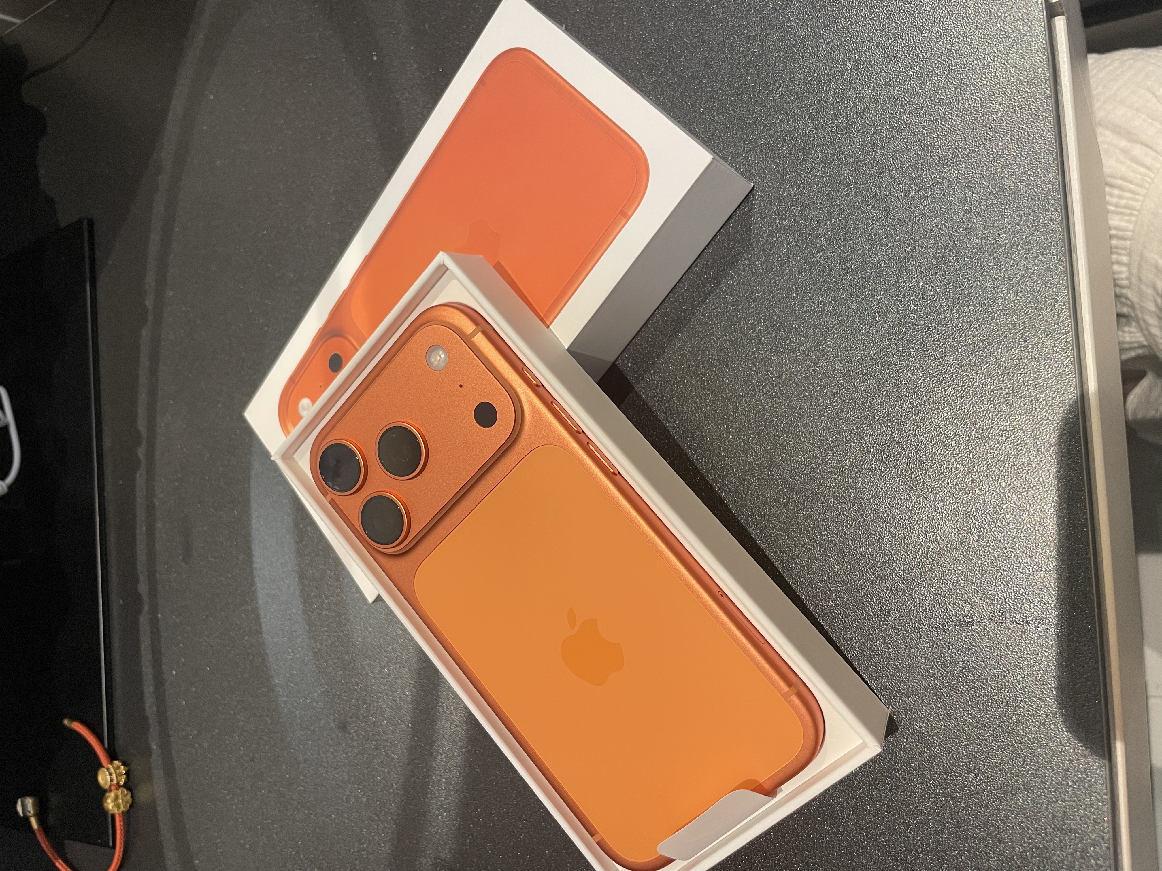 Apple/苹果【政府补贴限时限量】/iPhone 17 Pro 256GB 星宇橙色 移动联通电信5G 双卡双待手机送家人送朋友 实拍图