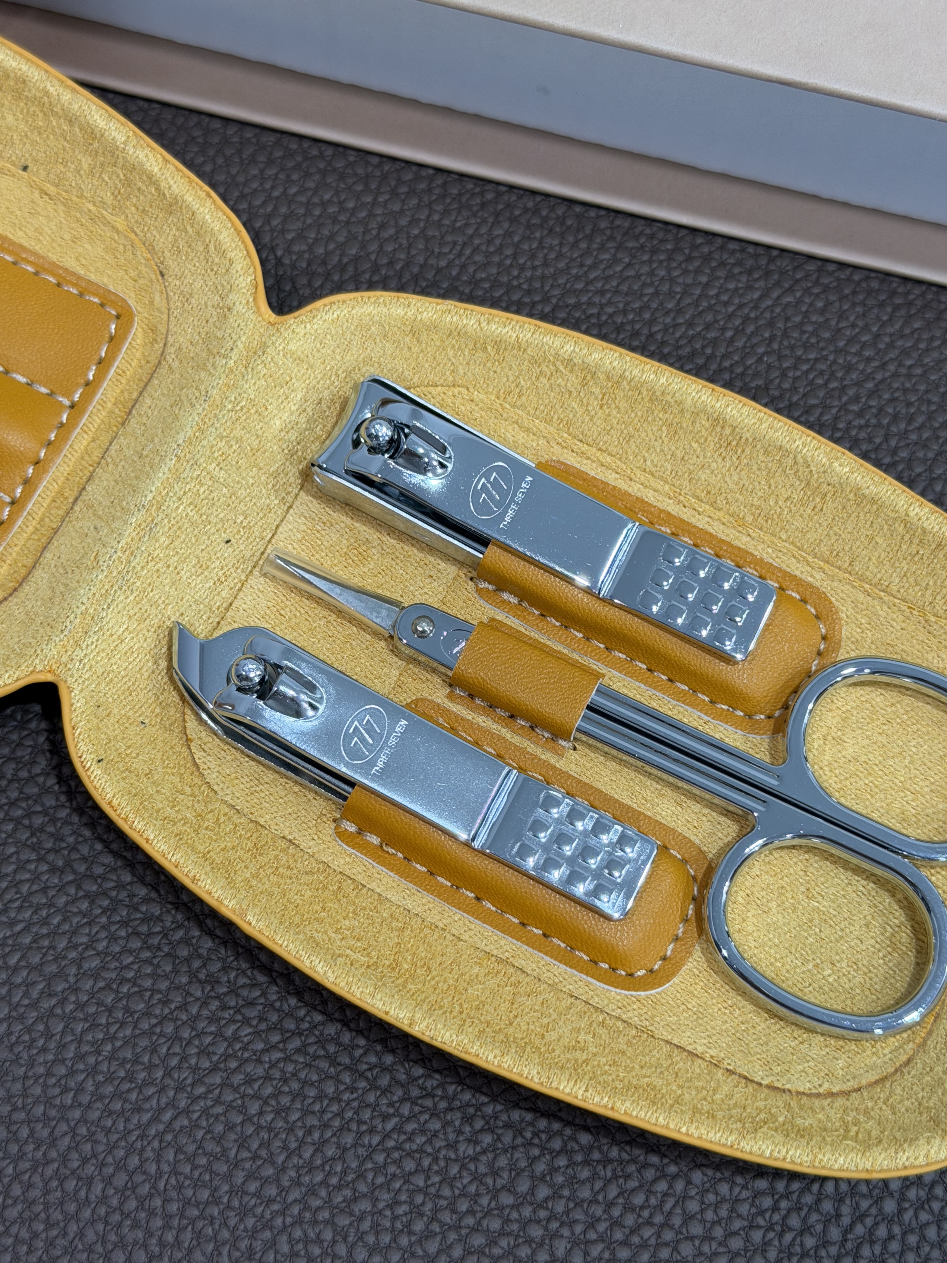 777指甲刀套装指甲套装工具修甲指甲剪三七指甲钳进口6件套90Z黄 实拍图