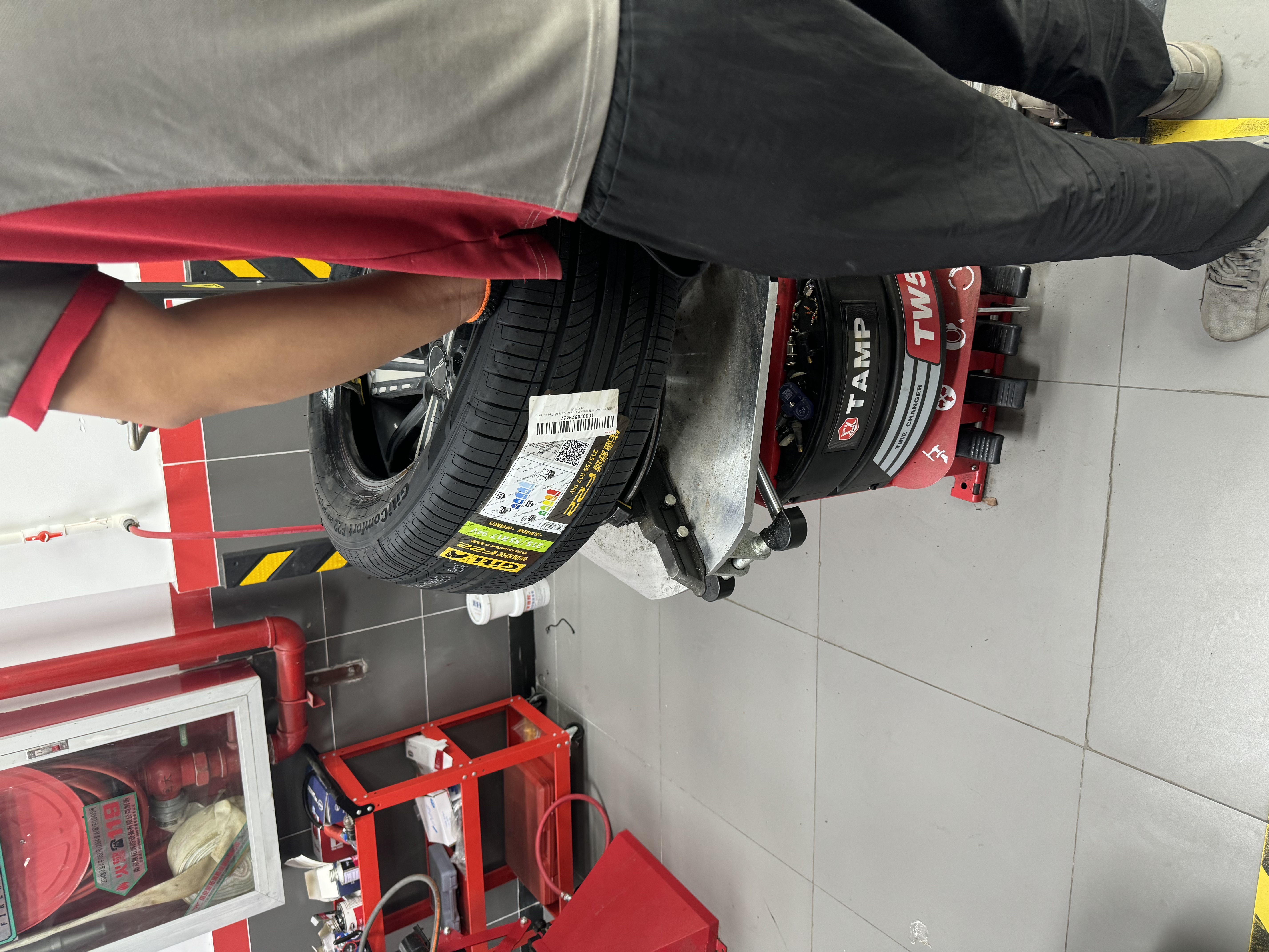 佳通轮胎(Giti)汽车轮胎215/55R17 94V F22 原配 秦PLUS DM-i/EV/途岳 实拍图