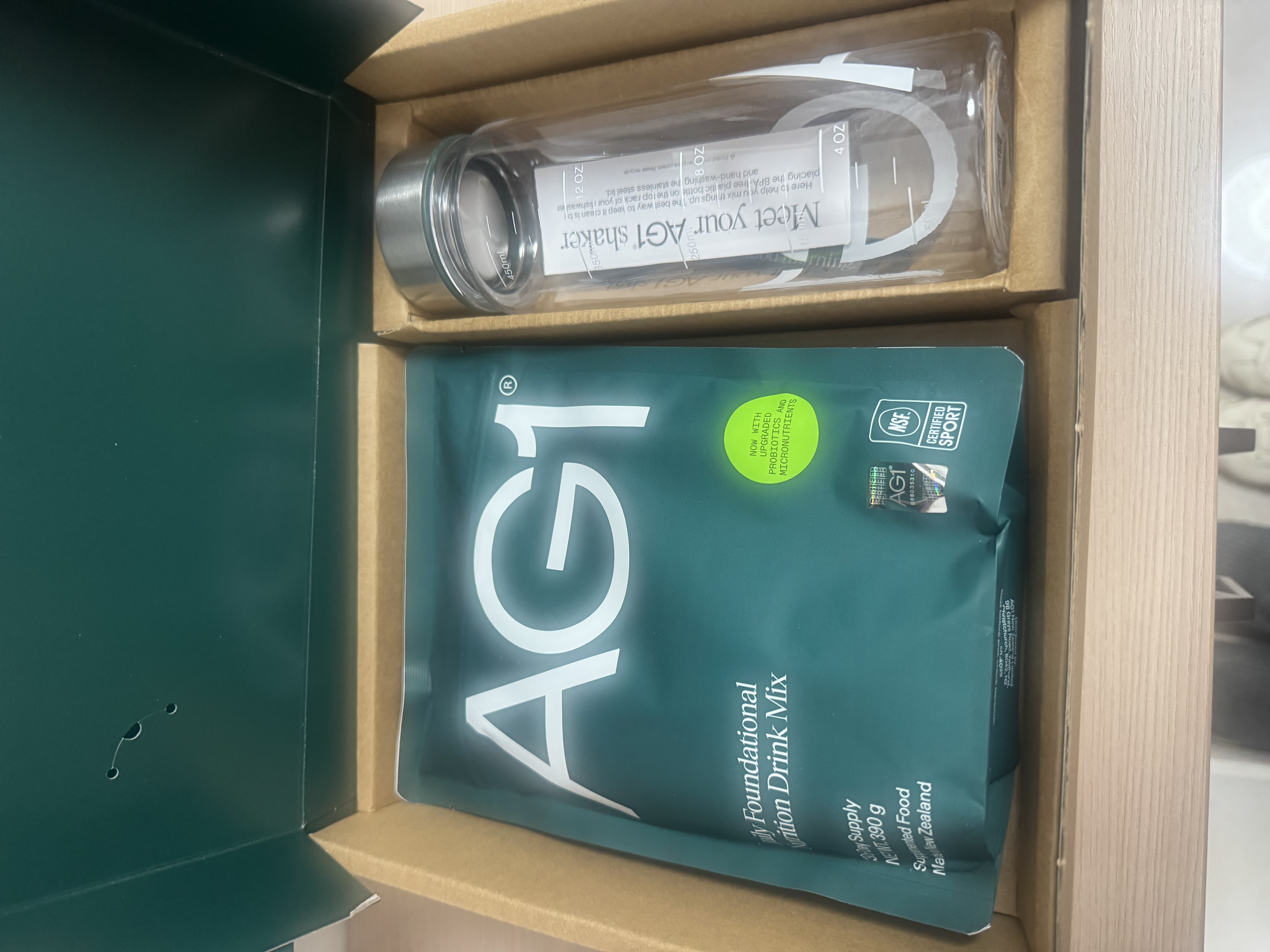 Athletic Greens新西兰ag小绿粉AG1营养复合维生素益生菌辅酶q10送礼礼品礼盒 【新升级30天礼盒装】 390g*1袋 /礼盒 实拍图