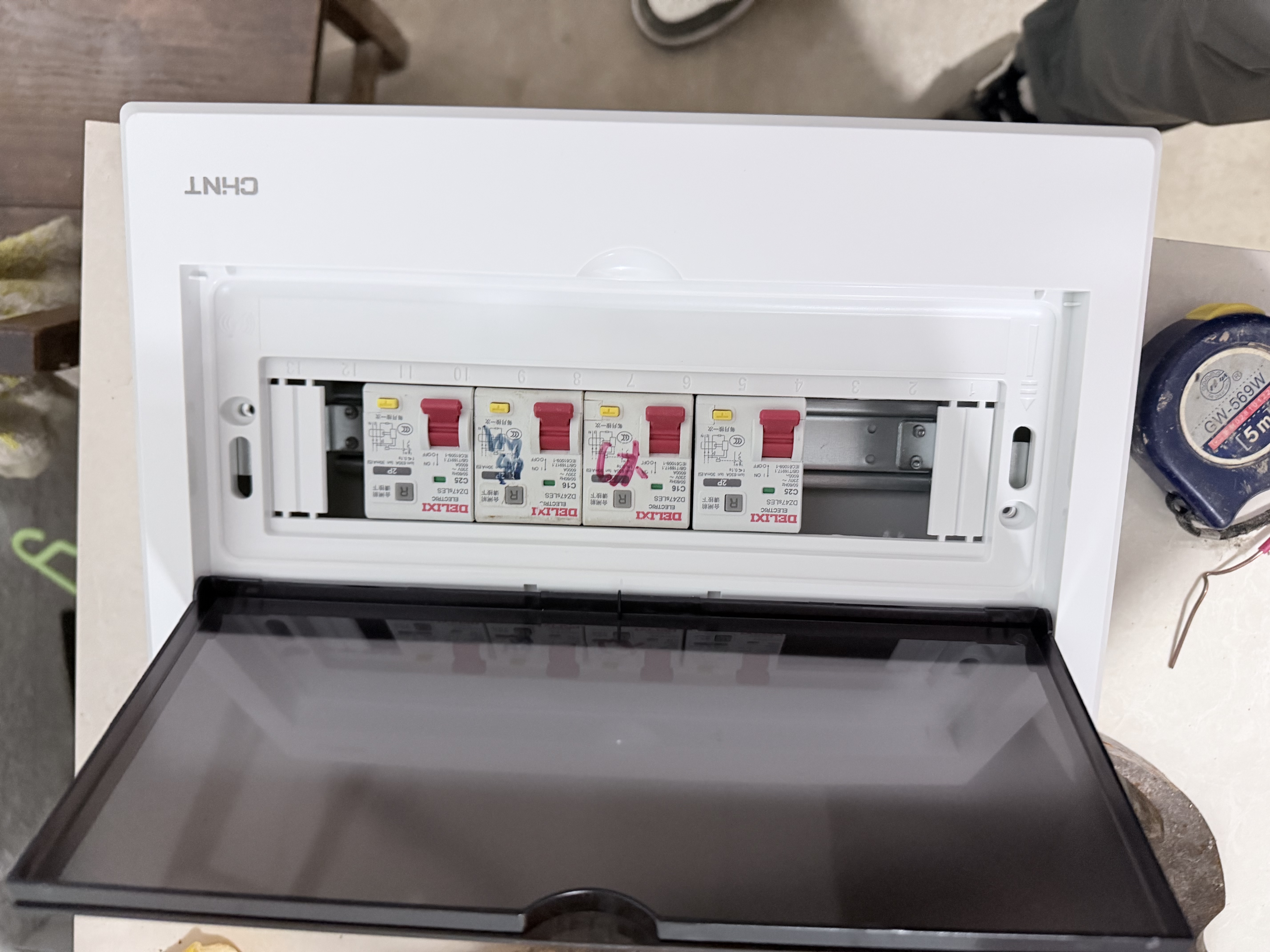 正泰强电箱配电箱明装13回路NEX5-C11300M 实拍图