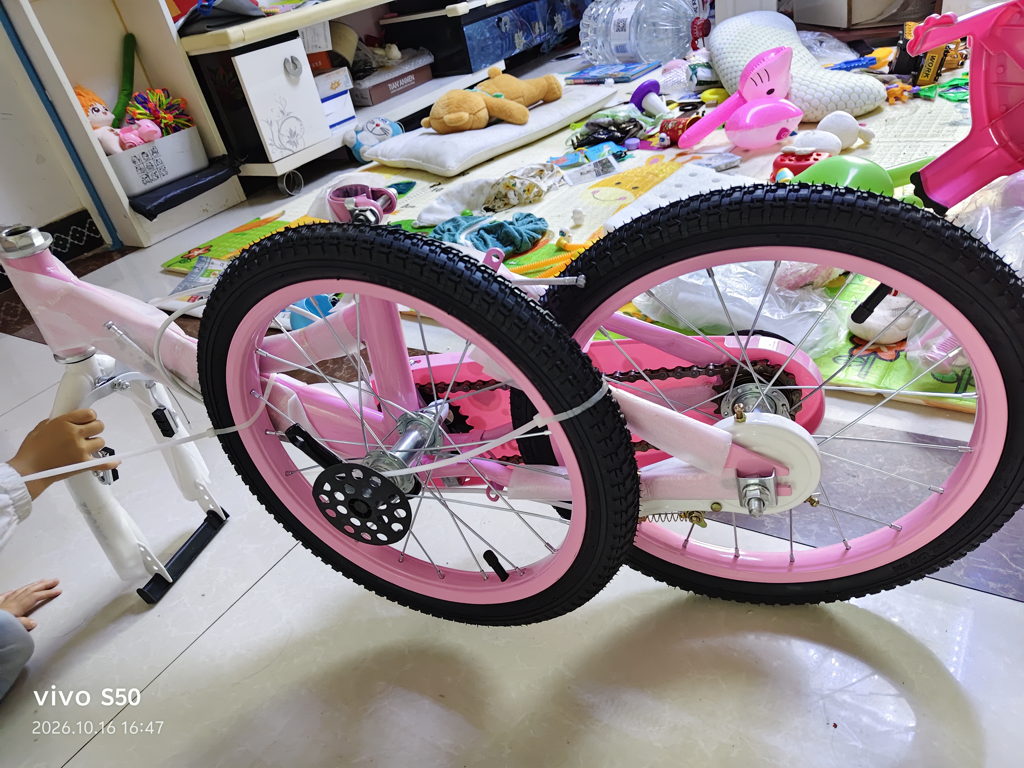 紫榕 儿童自行车女孩单车3-8岁公主款脚踏车男女宝宝小孩童车 公主粉【京仓直发】闪轮护具套装 16寸 适合100-120cm 实拍图