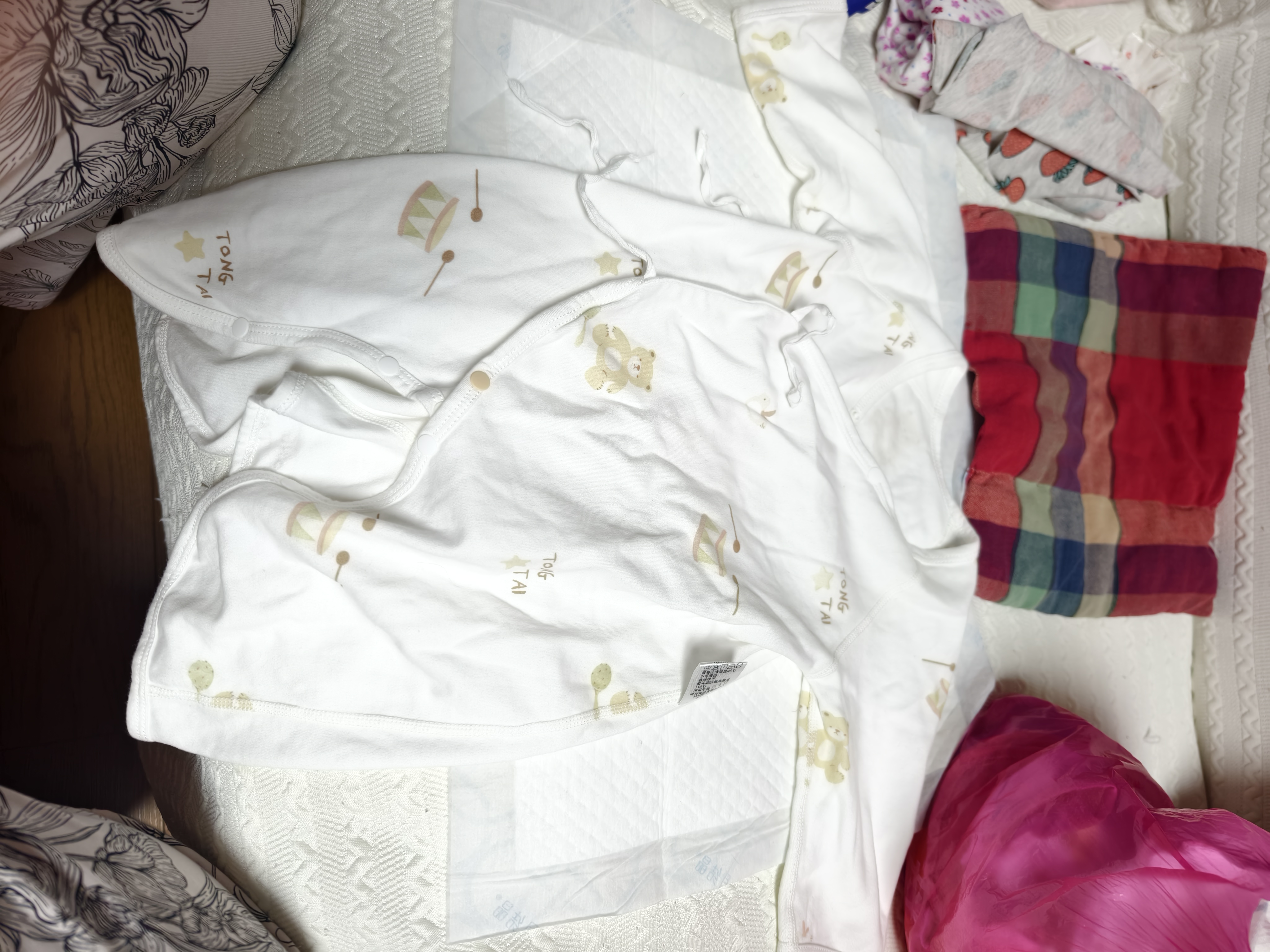 童泰【孕妈有礼-会员39.9元】婴儿衣服连体衣新生儿宝宝服纯棉春夏季 黄色贝贝熊 （四季款/纯棉) 59cm 实拍图