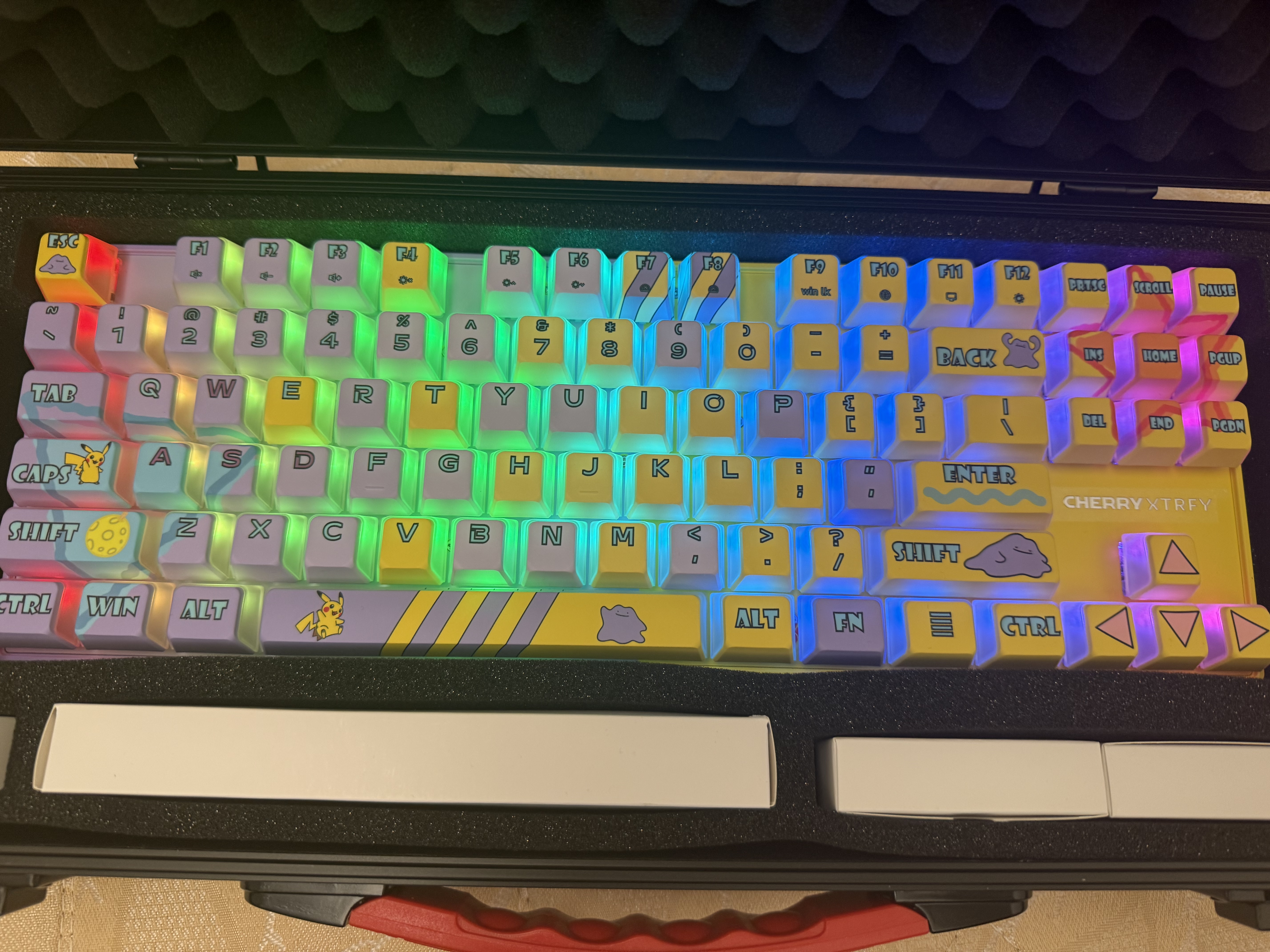 CHERRY樱桃 双魔无线磁轴键盘三模电竞游戏机械键盘RGB光效三透PBT键帽兼容mac系统MX8.2PRO HYBRID 【重磅新品】百变怪 混插磁轴 实拍图