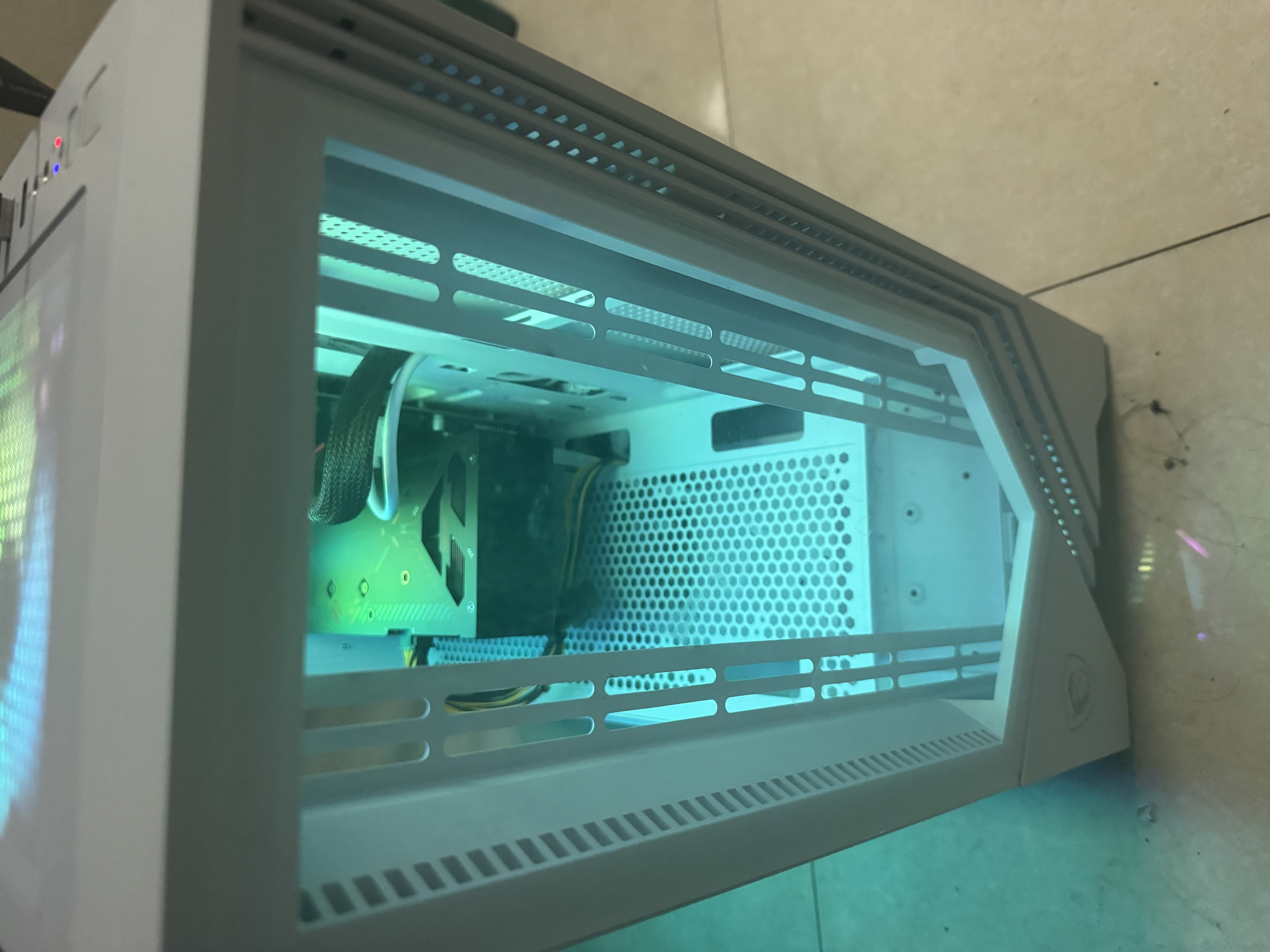 武极 武神i5 14400F/RTX3050/RTX5060Ti显卡台式机三角洲游戏电竞组装电脑英特尔Intel主机DIY整机 14490F+RTX5060丨配置三 单主机 实拍图