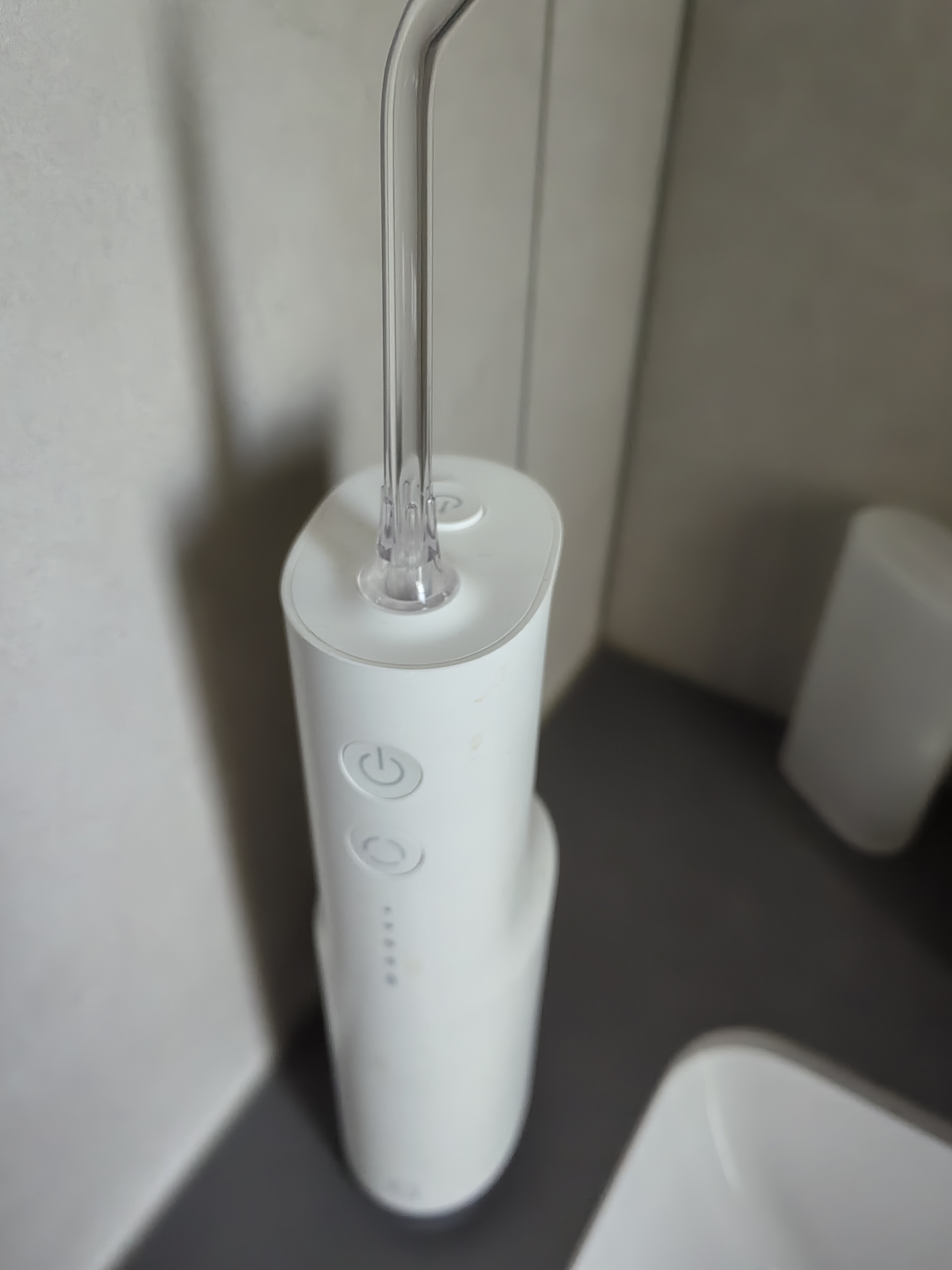 米家小米立式冲牙器洗牙器水牙线 F300烟纱白创新散射脉冲4档模式牙齿冲洗器生日节日礼物 实拍图