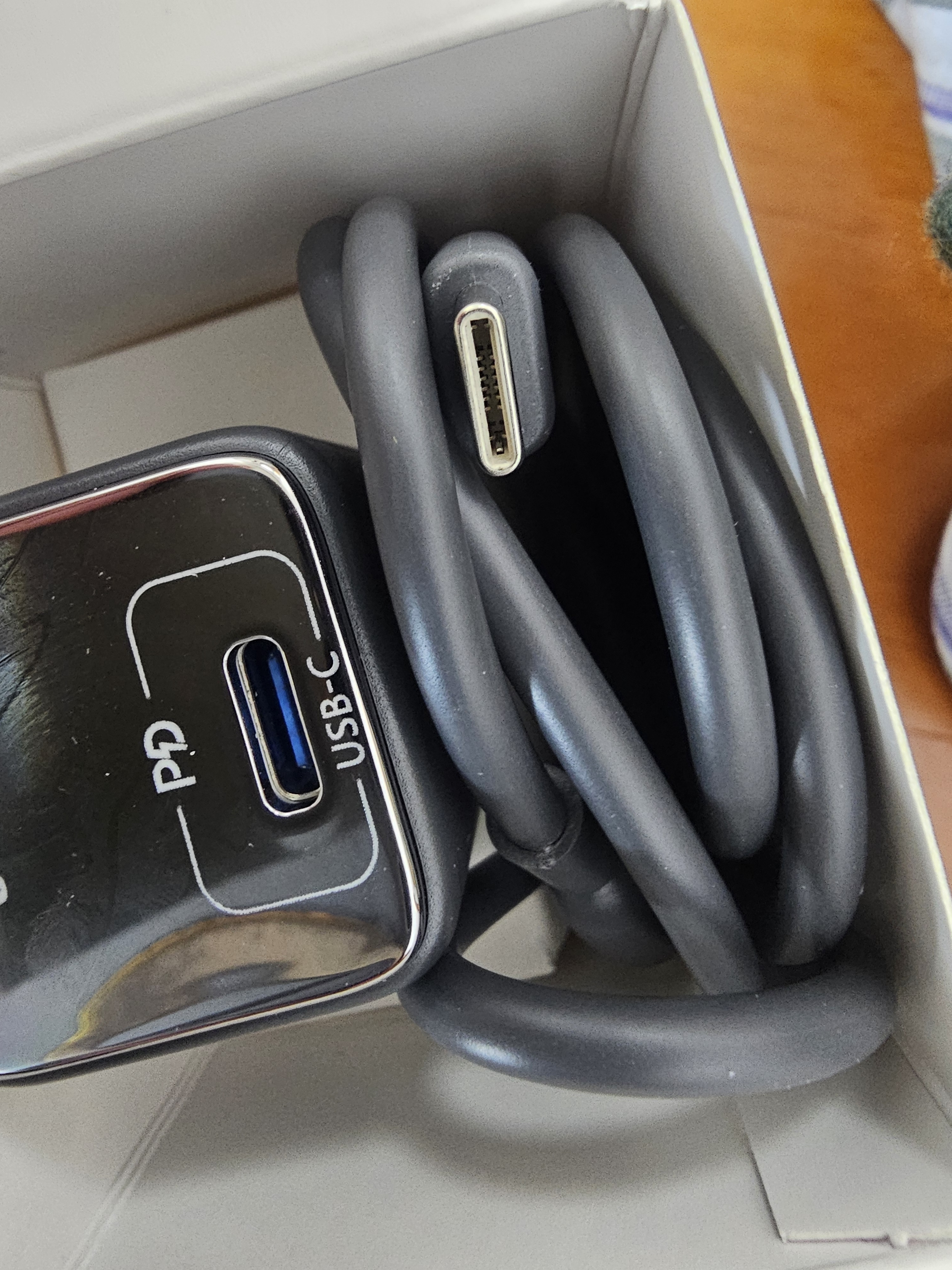 公牛（BULL）30W氮化镓苹果15-18充电器快充套装 兼容PD27W iPhone17ProMax充电器含1米Type-C数据线快充头套装 实拍图