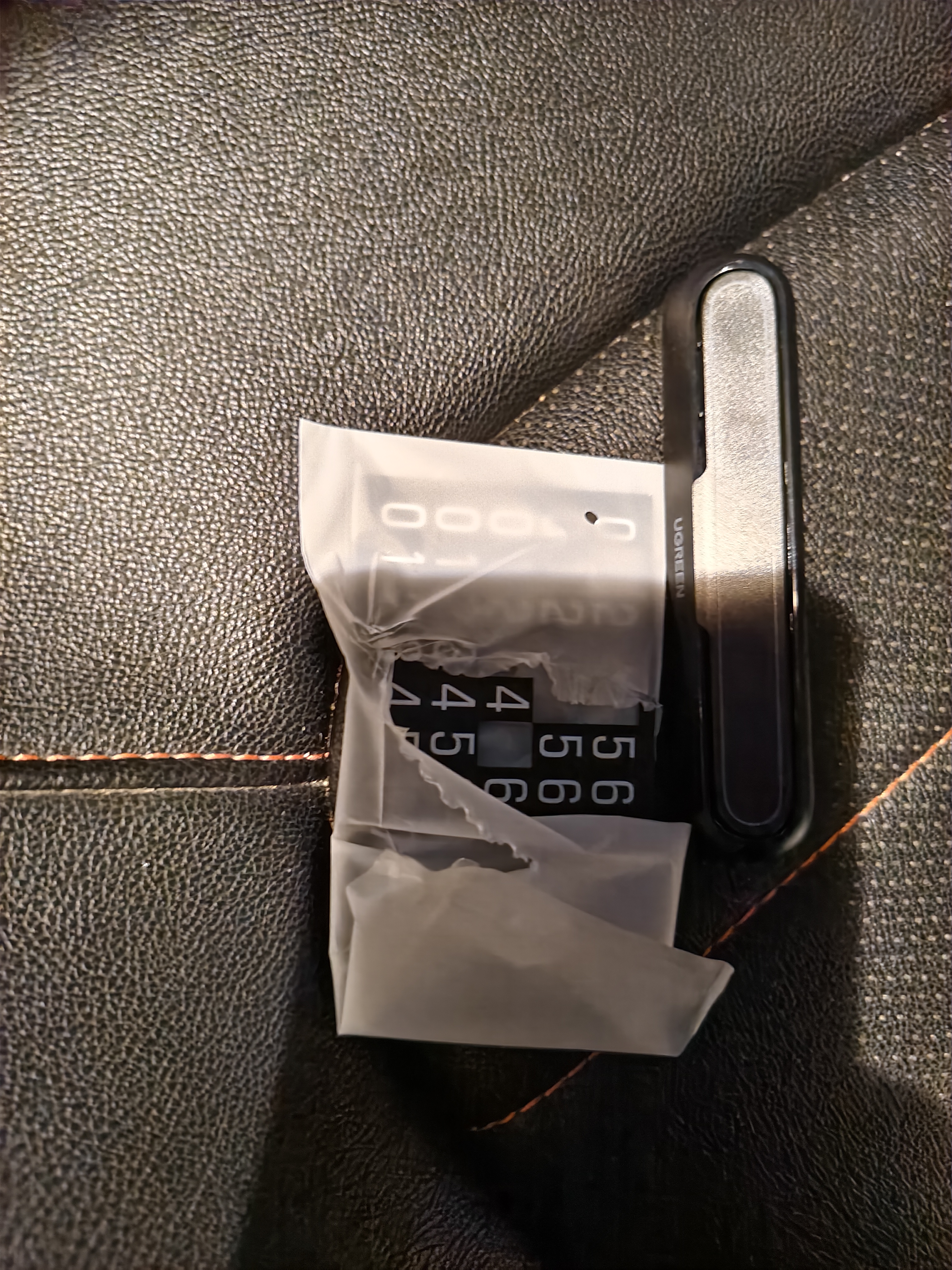 绿联挪车电话牌 临时停车牌车载电话号码牌挪车牌 车上汽车用品饰品 单号码【磁吸翻转款-黑色】送5组数字贴 实拍图