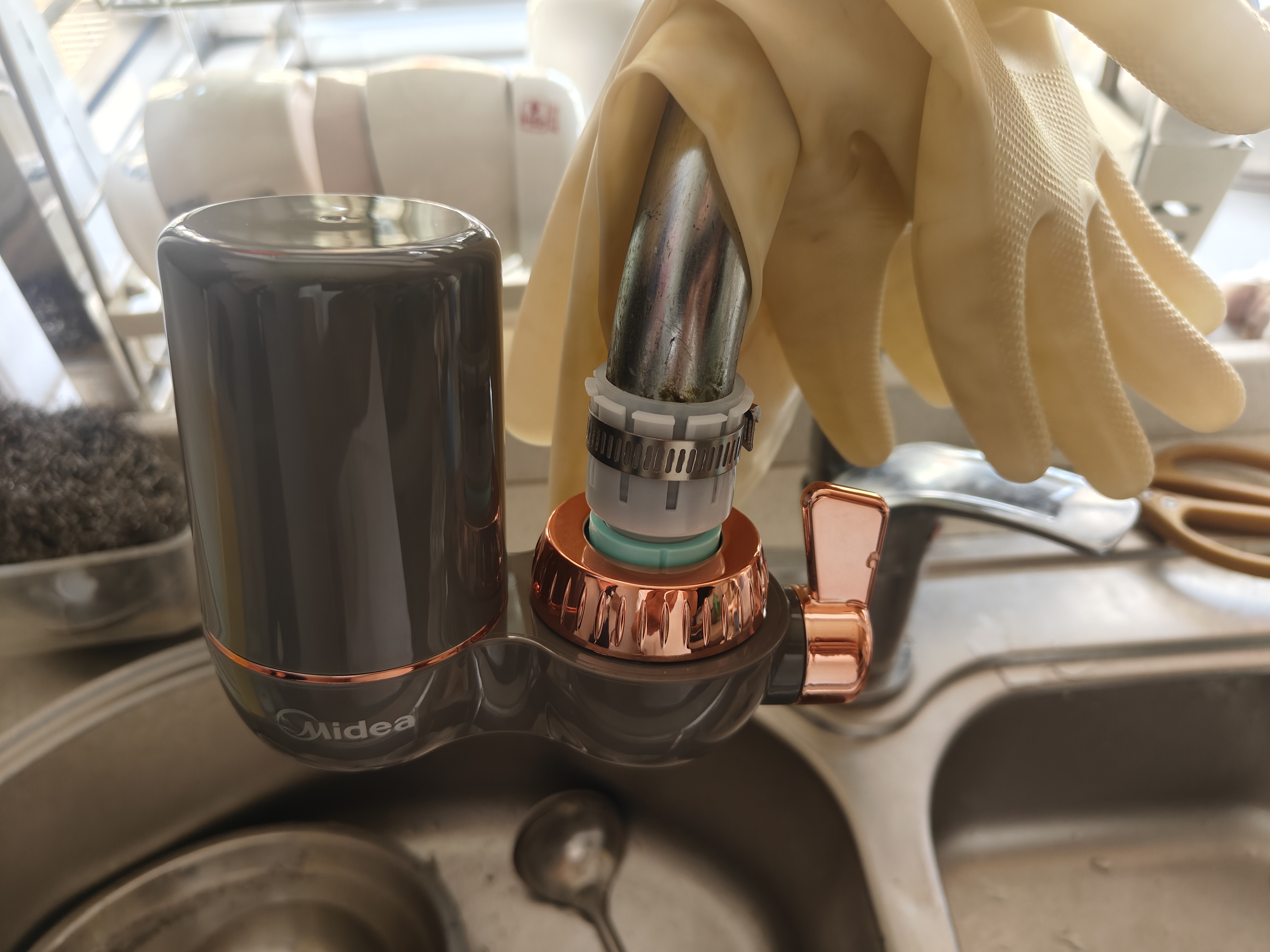 美的（Midea）净水器水龙头过滤器家用自来水滤水器直饮前置过滤器厨房卫生间通用除水垢除余氯双出水可清洗滤芯 一机三芯【两年免换滤芯】 实拍图