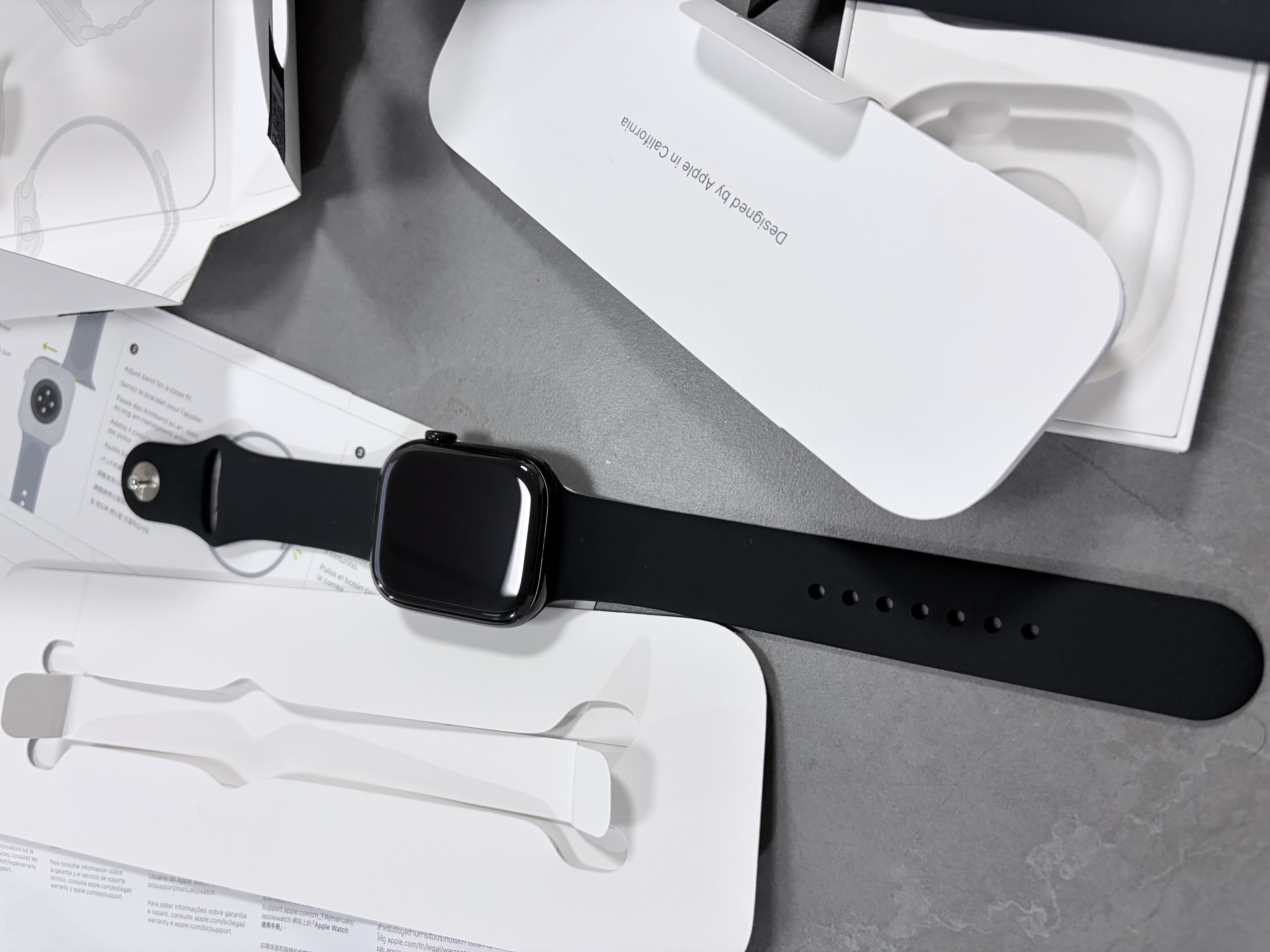 Apple/苹果/苹果 Watch S11 智能手表GPS款46毫米亮黑色铝金属表壳黑色运动型表带S/M MEVG4CH/B 实拍图
