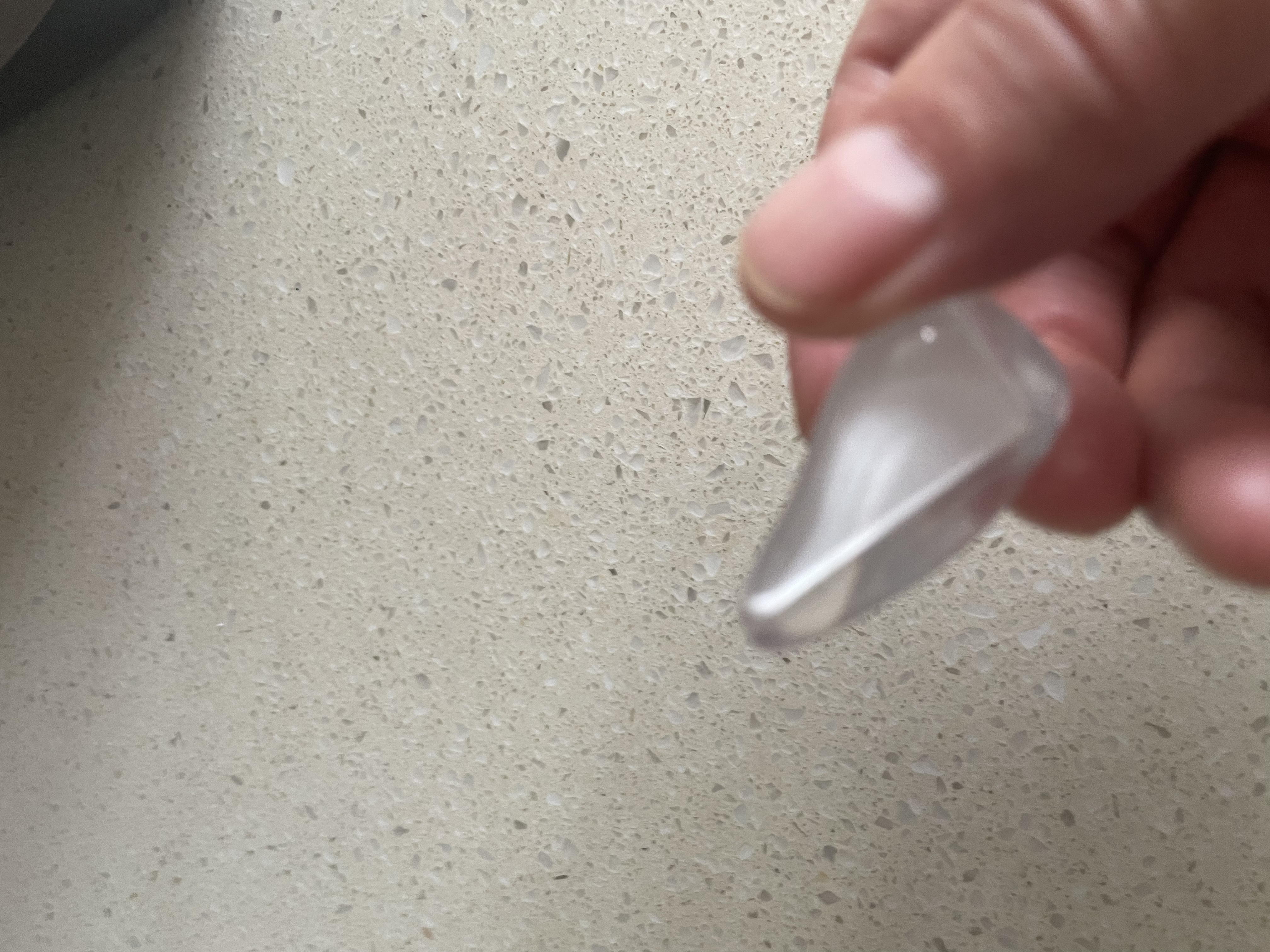 墨斗鱼水滴型透明防撞角保护套儿童防磕碰茶几桌子透明防撞软角贴10个 实拍图
