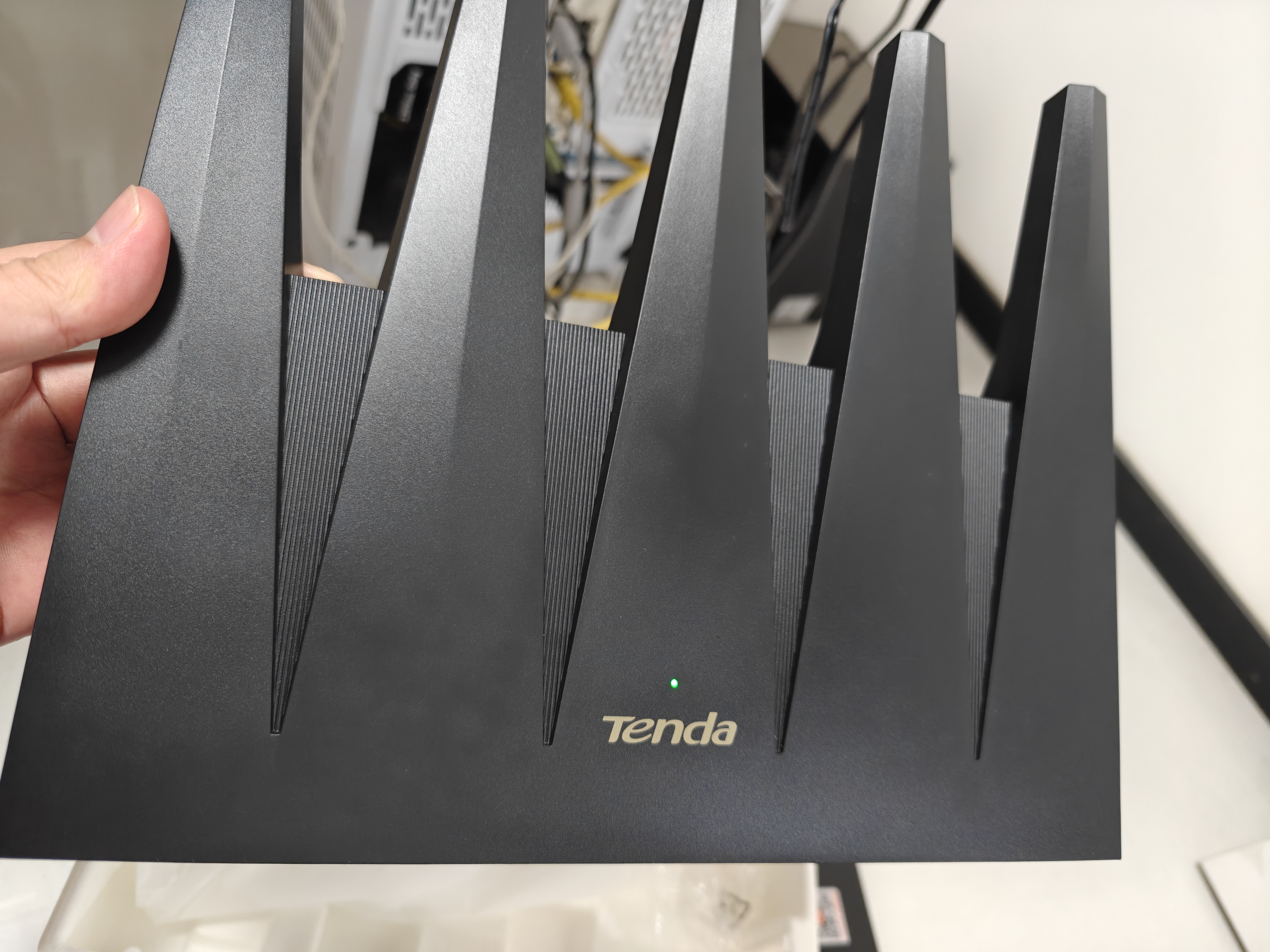 Tenda腾达路由器WiFi7【泰山BE7200 Ultra】千兆穿墙王信号放大器增强无线家用电竞立式BE12 Pro 实拍图