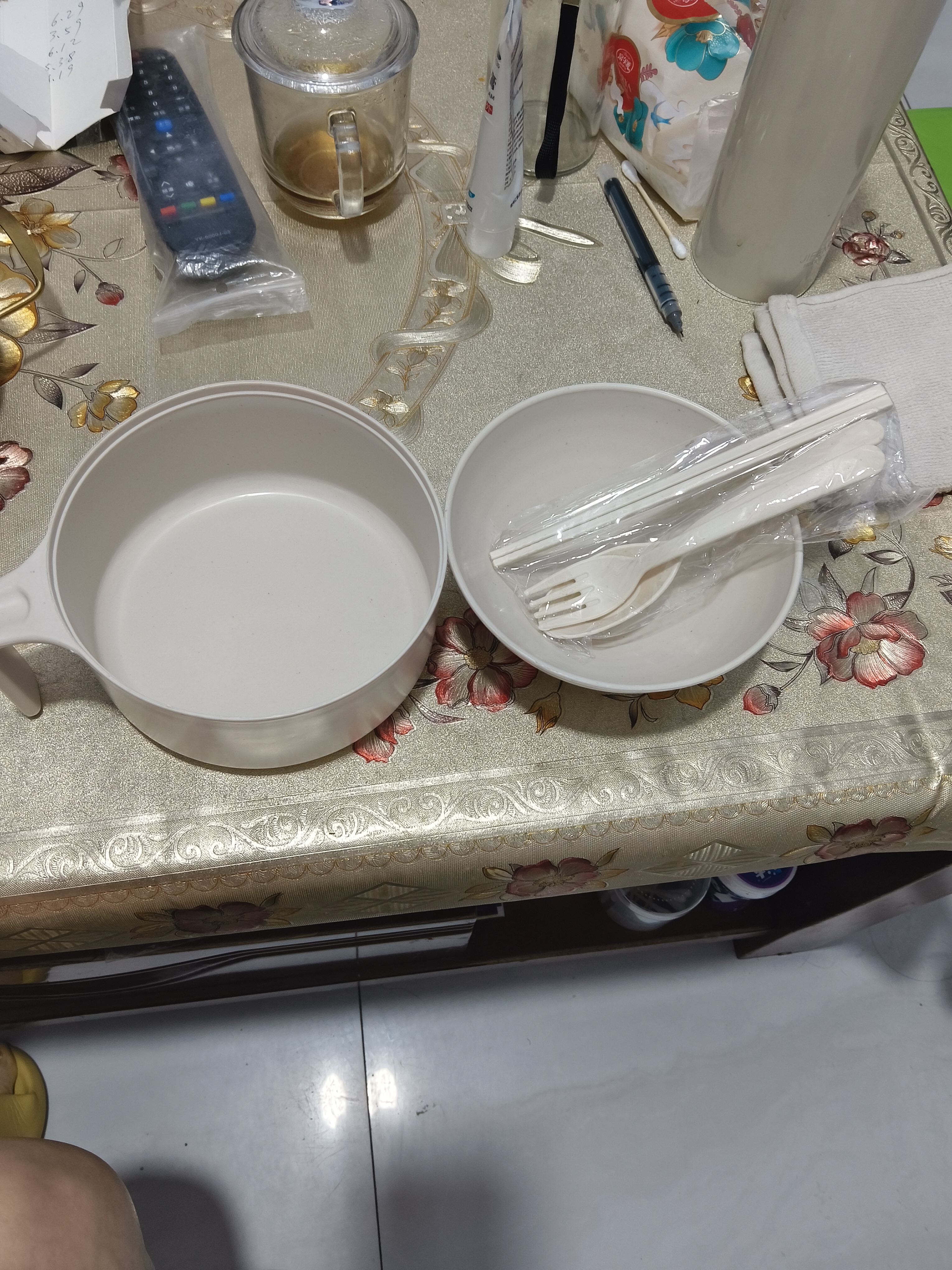 【精致可爱】黄鸭泡面碗不锈钢饭盒饭碗滤水学生宿舍方便面碗礼品 小麦泡面碗加餐具 实拍图