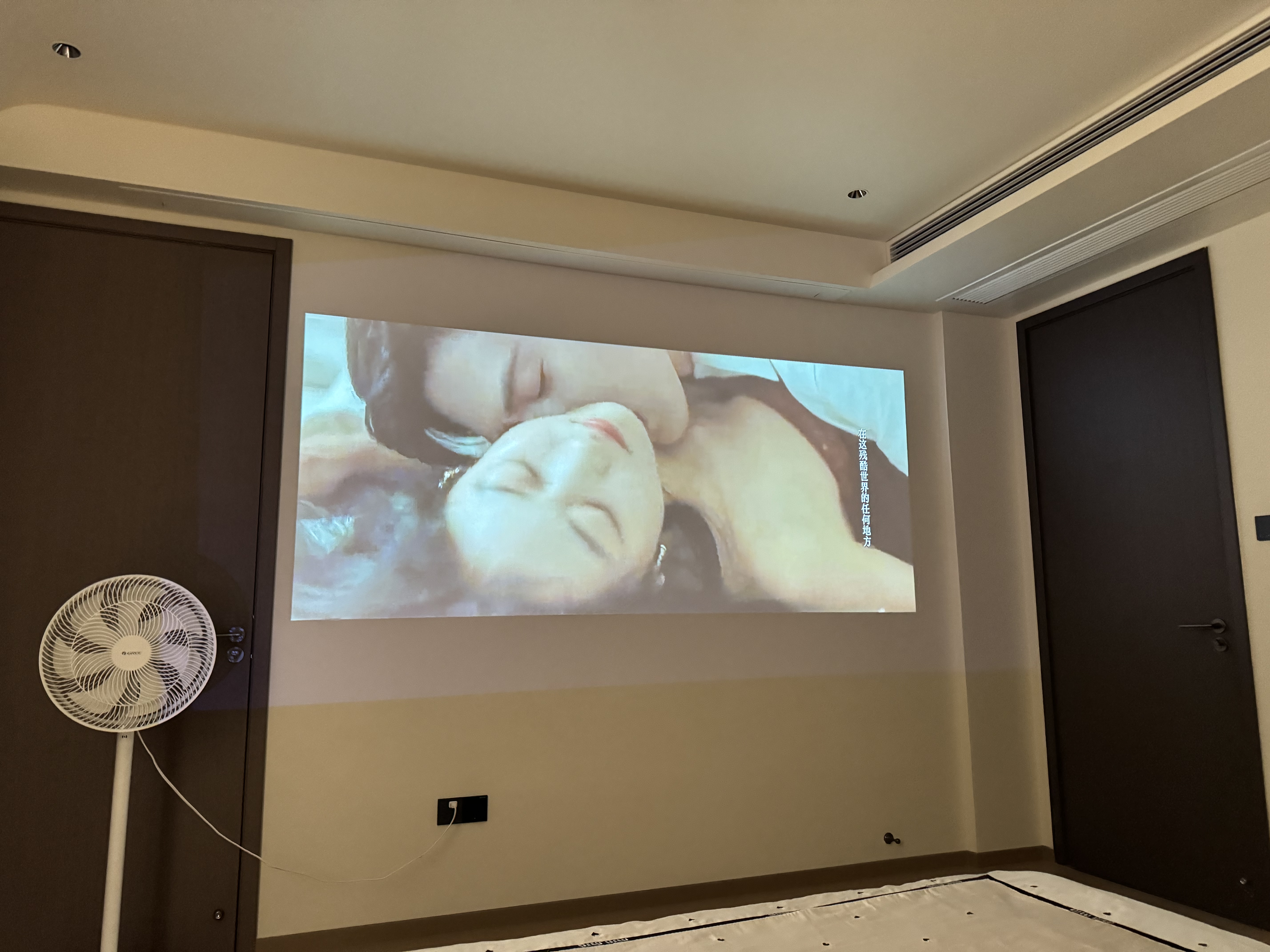 爱普生（EPSON）EF-52 家用投影仪 0.62”x3大尺寸芯片智能版（4K超高清 BOSE深度定制 全芯升级 ）国家补贴 实拍图