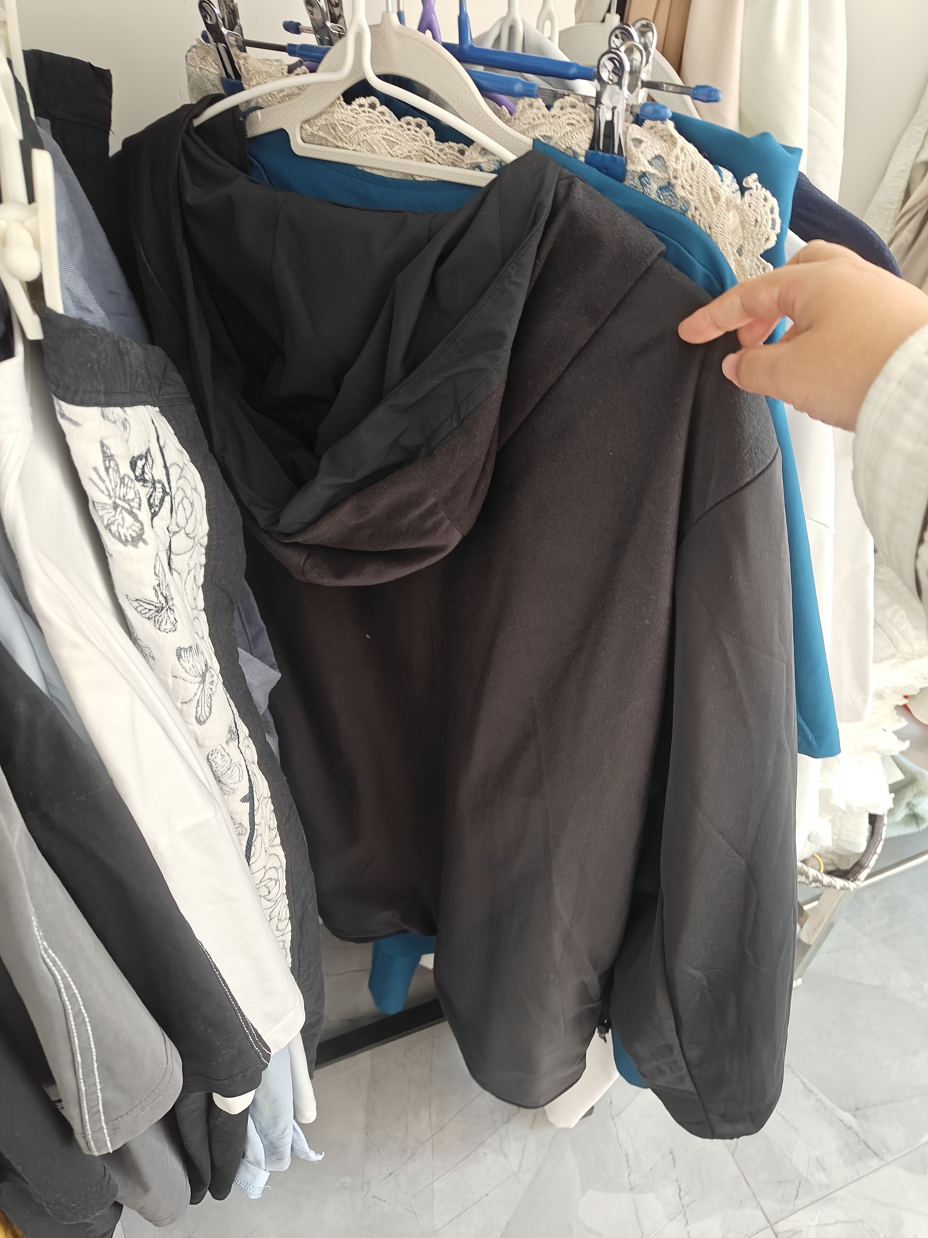 乔丹加绒运动外套男连帽防风衣男休闲夹克三防秋冬季户外冲锋软壳衣男 实拍图