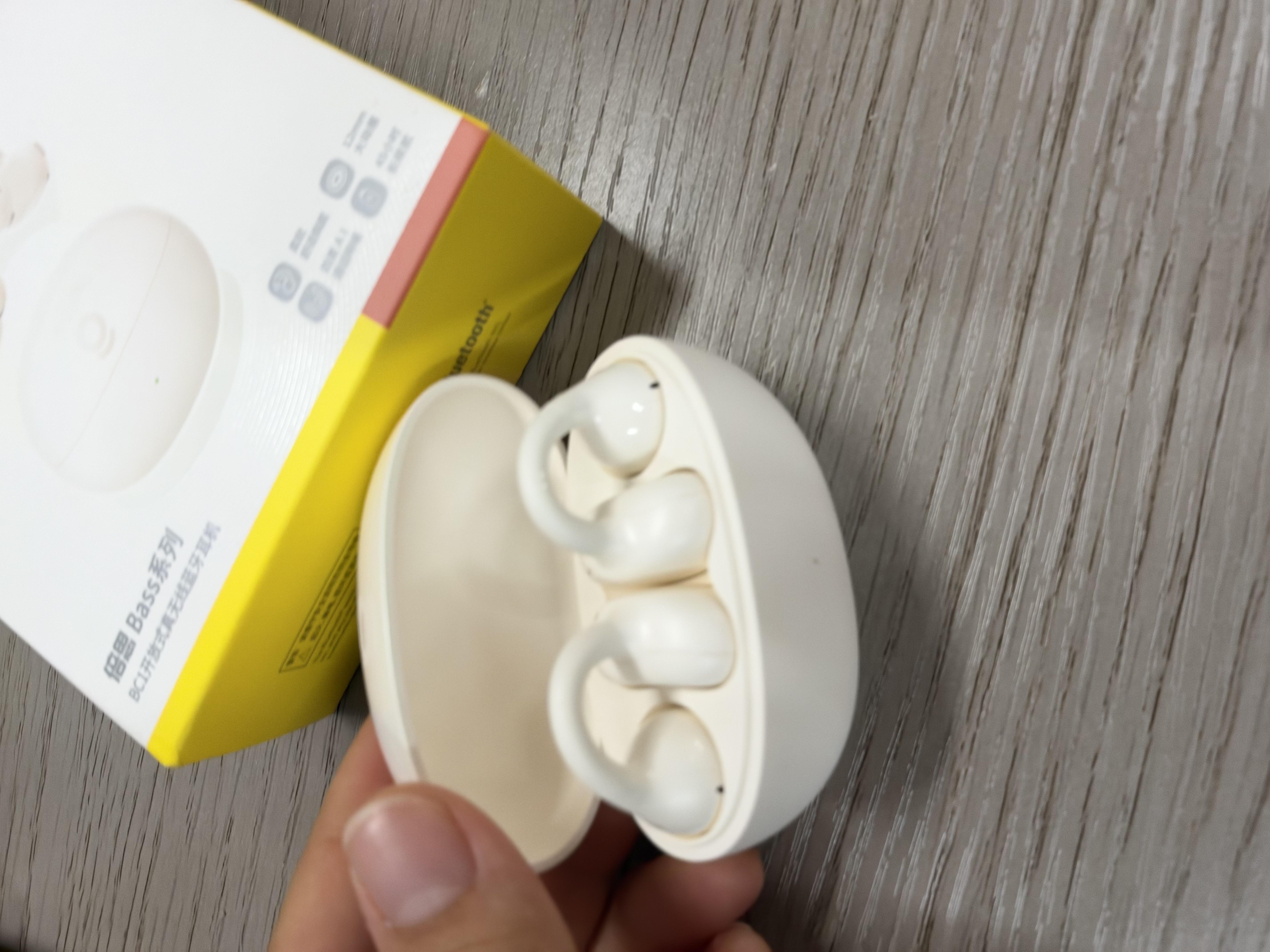 倍思（BASEUS）BC1蓝牙6.0耳机耳夹式骨传导概念开放式无线不入耳运动跑步通话AI降噪耳麦适用苹果华为小米手机 舒适佩戴-【超清音质】星光白 实拍图