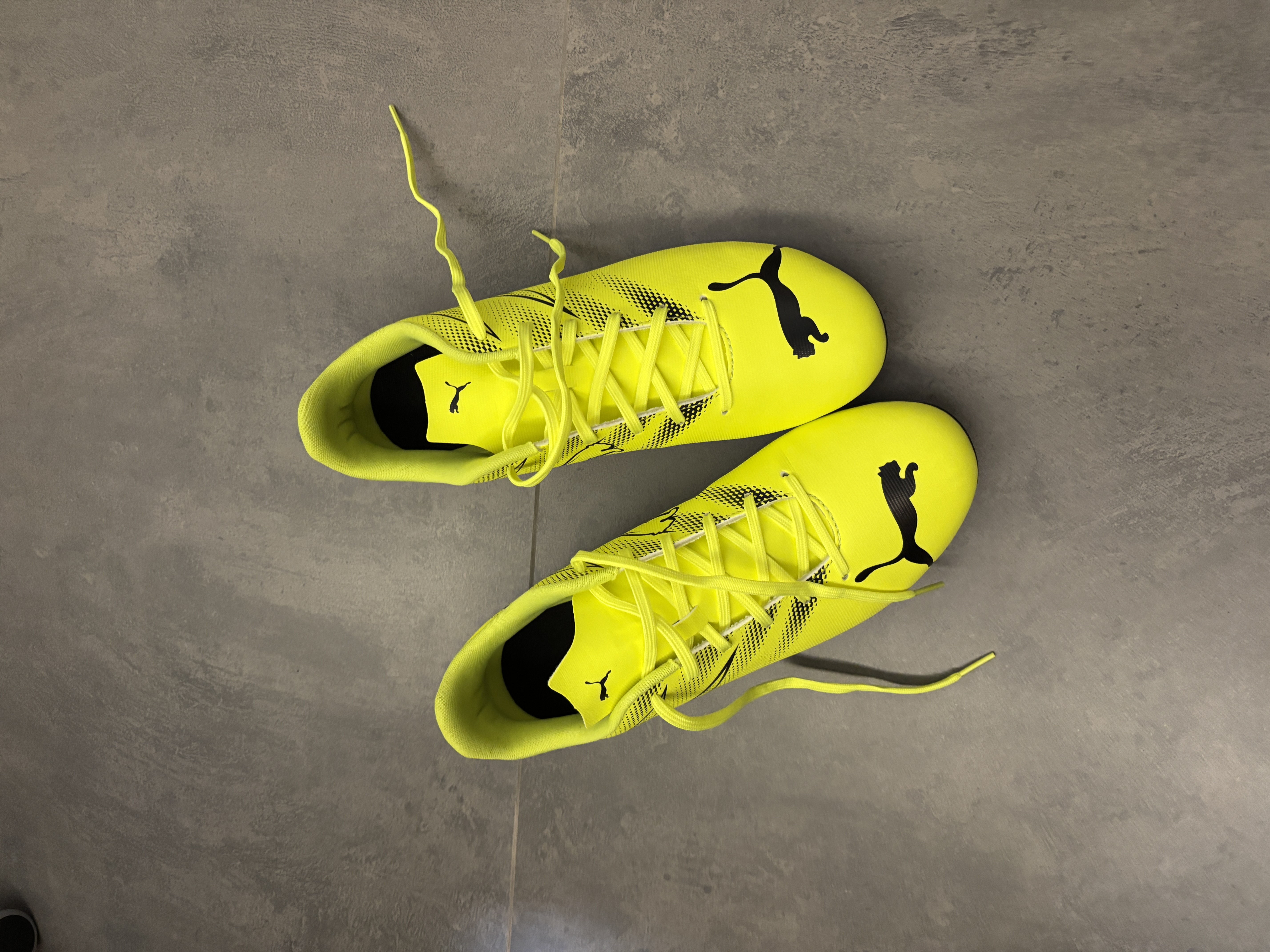 彪马PUMA FG/AG训练足球鞋男天然草坪钉鞋ATTACANTO 107477 44.5 实拍图