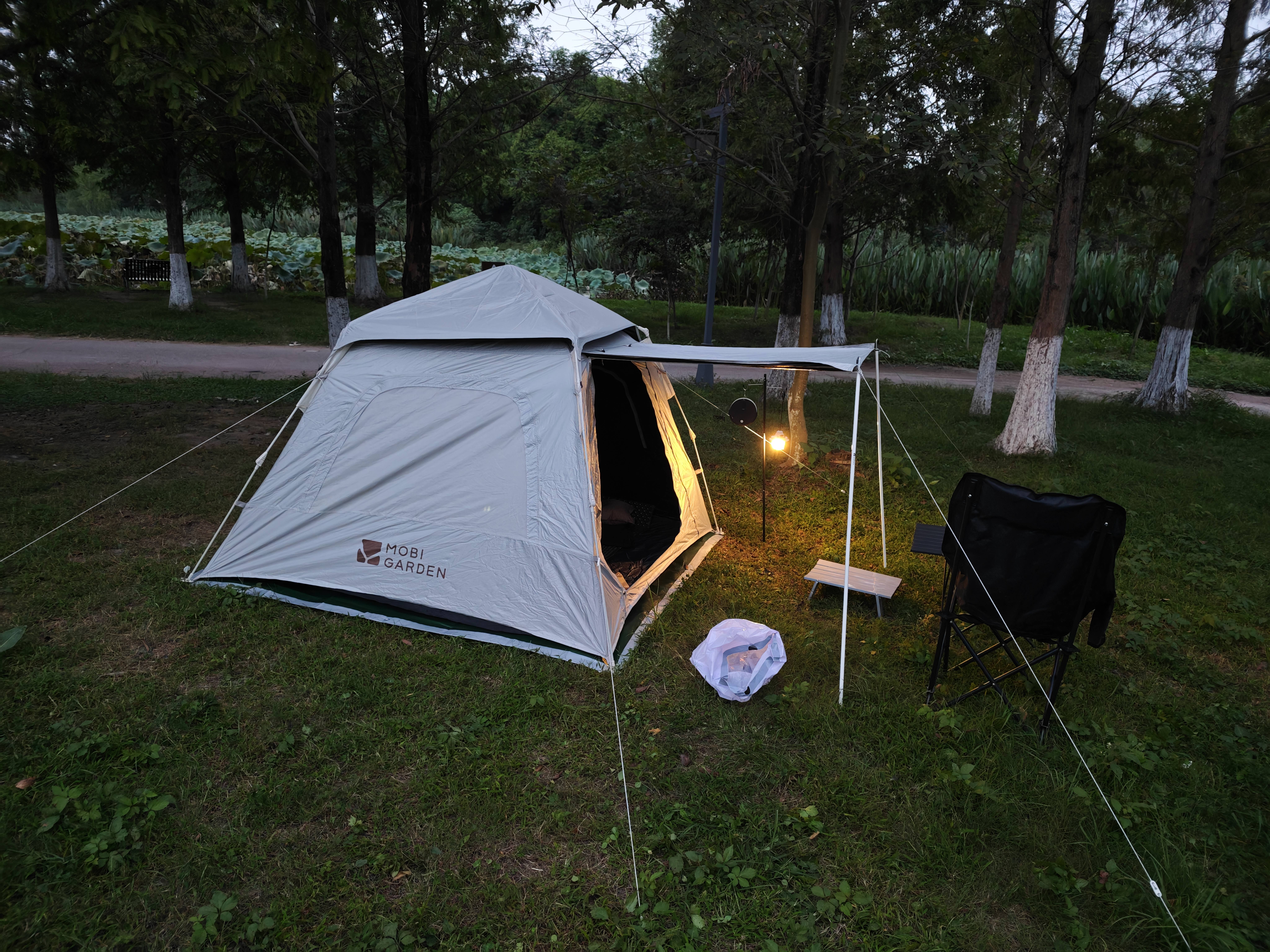 牧高笛（MOBIGARDEN）自动充气枕头 旅行枕 便携舒适午睡露营睡枕 NXL1534002 暖沙色  实拍图