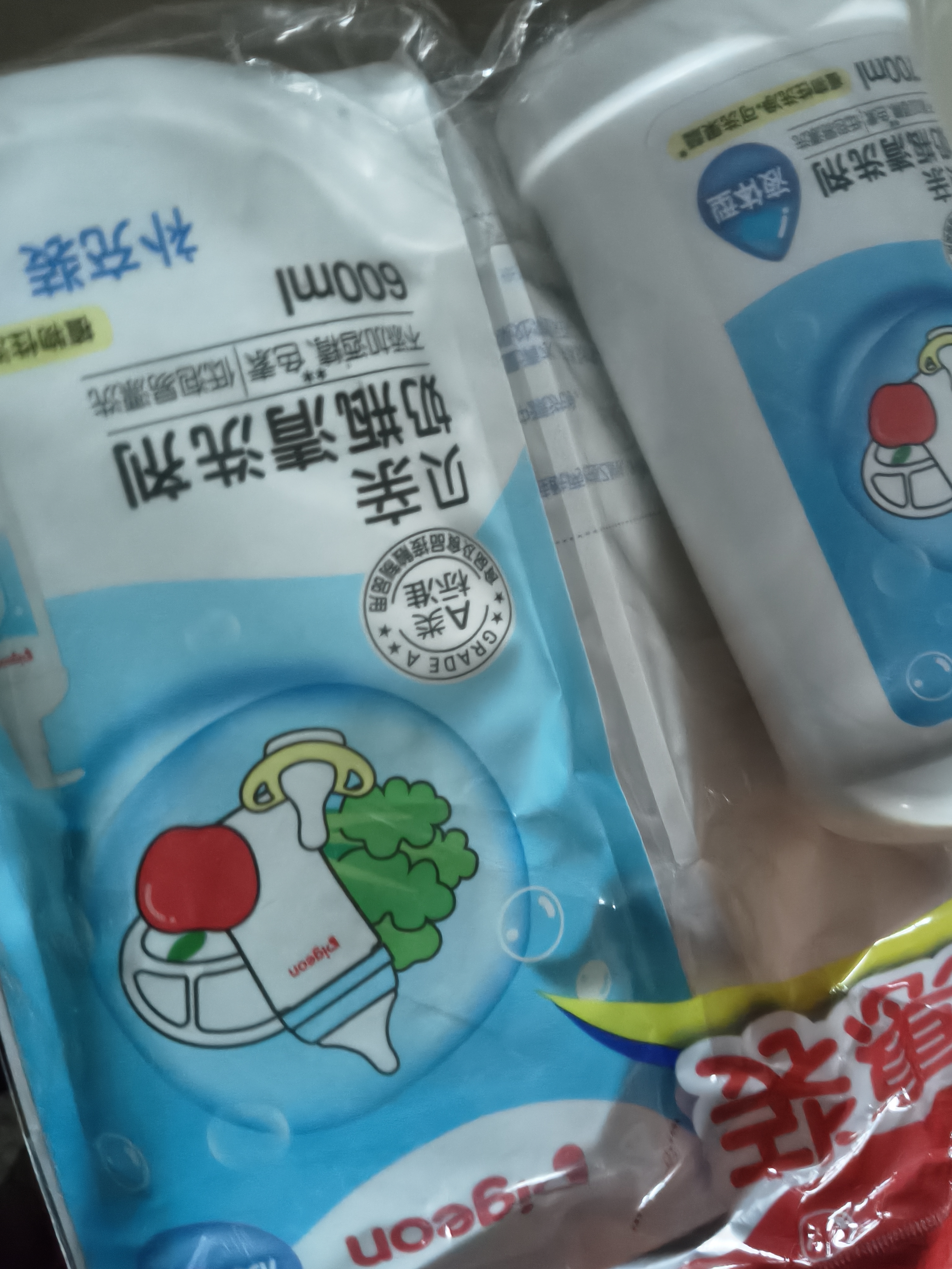 贝亲（Pigeon）奶瓶清洗剂 婴儿专用 奶嘴玩具果蔬清洁1300ml 囤货装 PL156 实拍图
