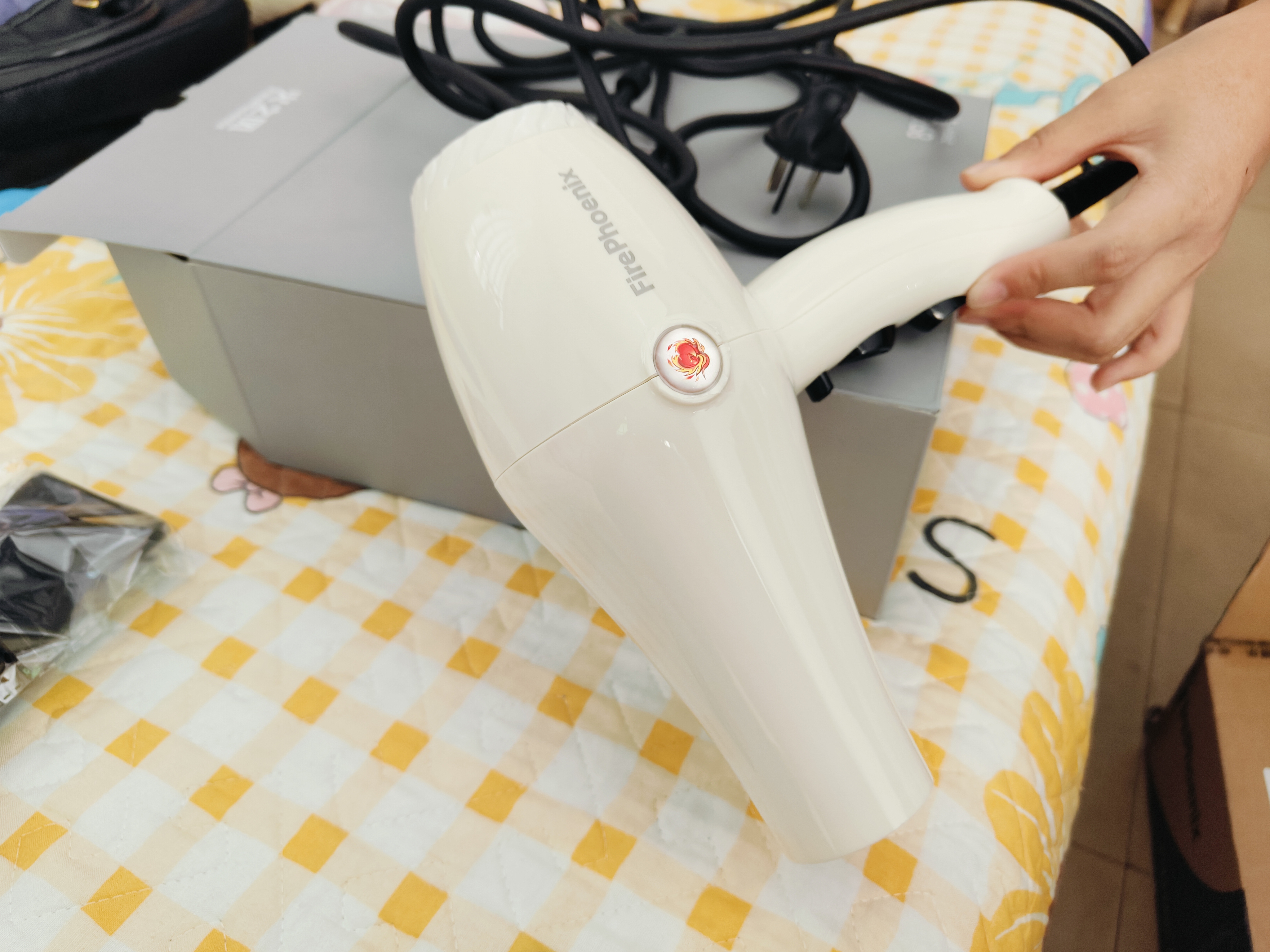 火之凤吹风机8960理发店专用 负离子2200W大功率家用高速恒温护发不伤发大风力速干造型电吹风筒 8960H米兰白(2400W) 实拍图