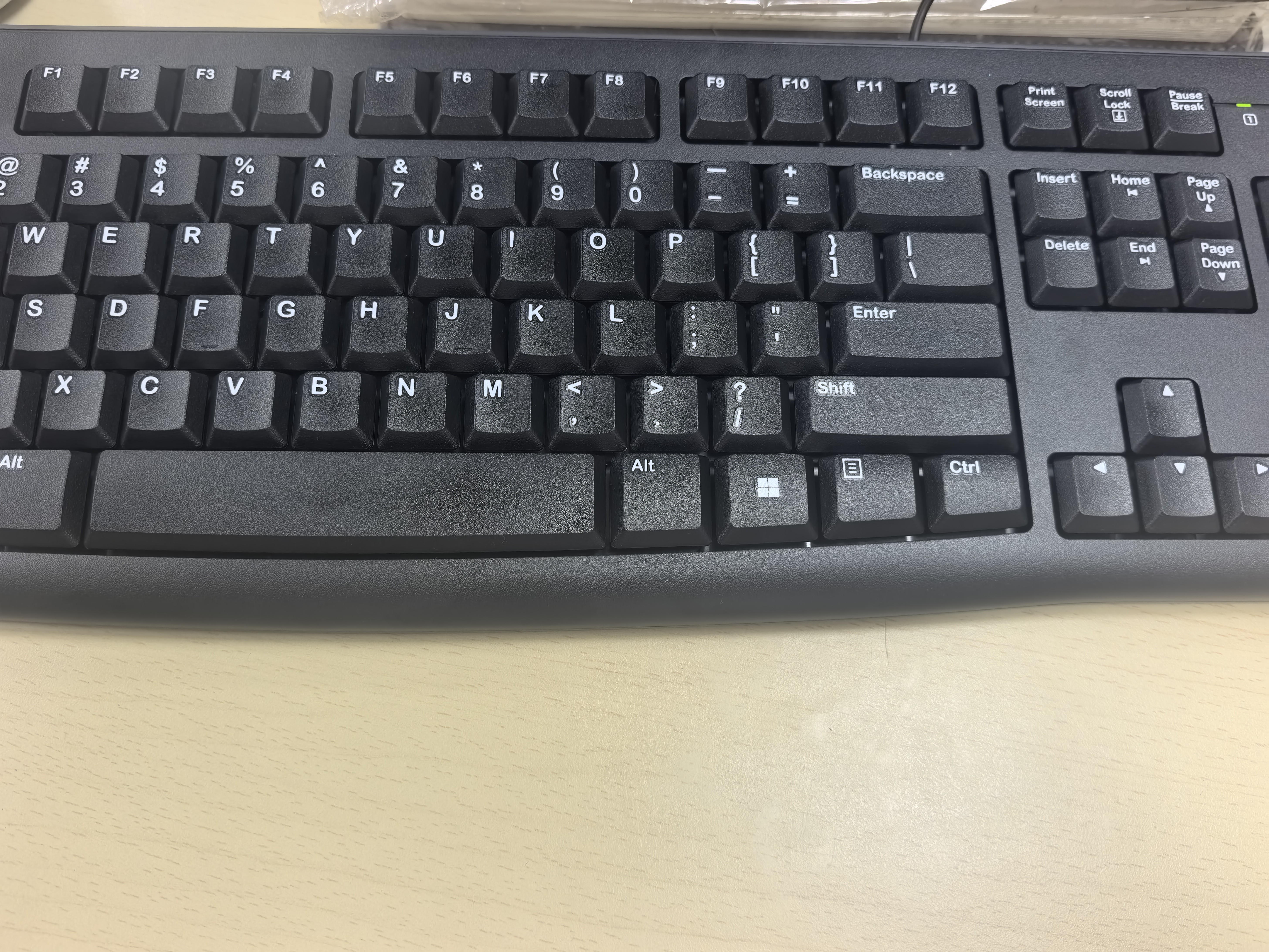 罗技（Logitech）K120 键盘 有线键盘 办公键盘 全尺寸 黑色U口 104键 实拍图