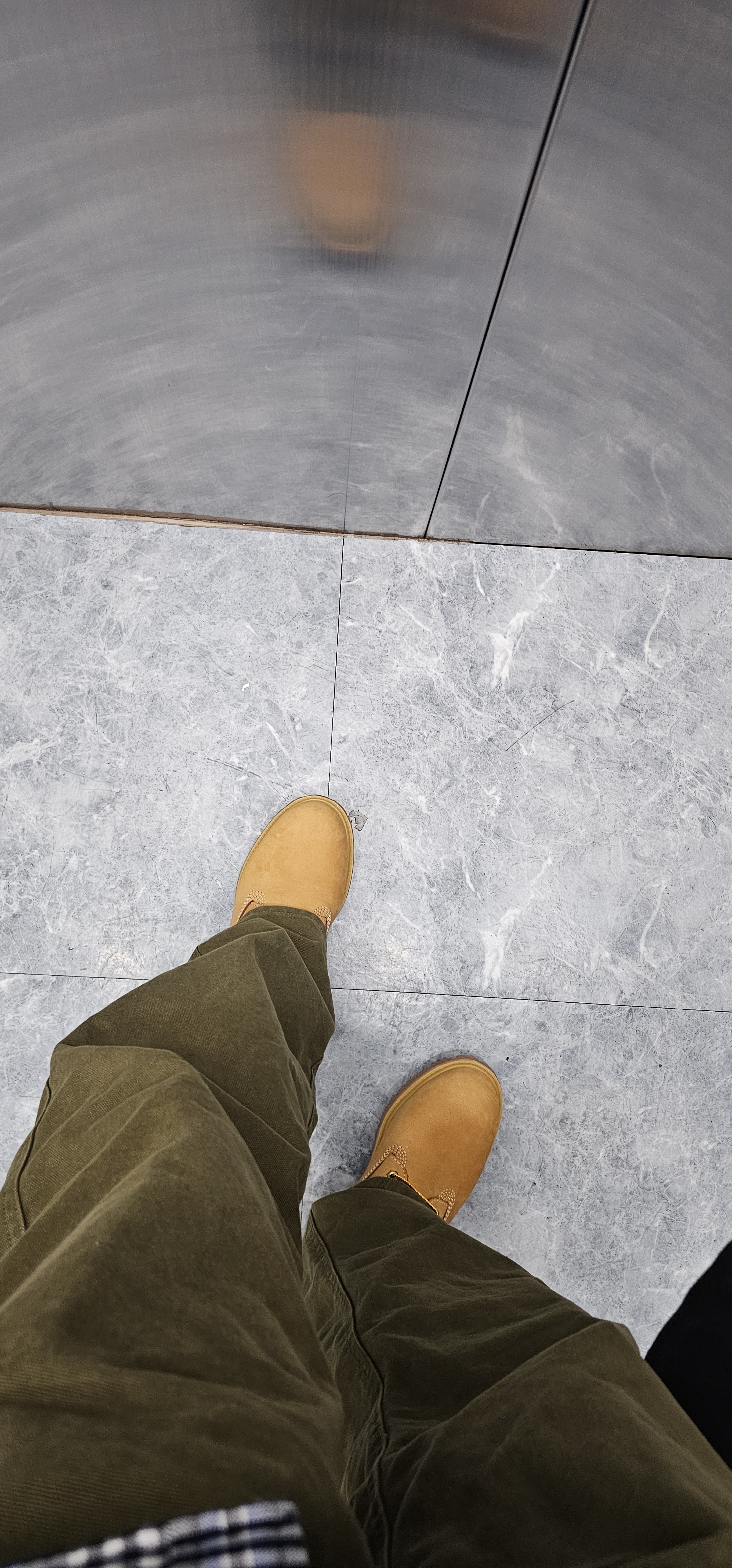 添柏岚（Timberland）踢不烂经典大黄靴高帮马丁靴户外防水真皮宽版男 10061W 39.5 实拍图