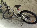 京东京造 XC350山地自行车铝合金禧玛诺21速油压碟刹成年人学生15寸时空银 实拍图