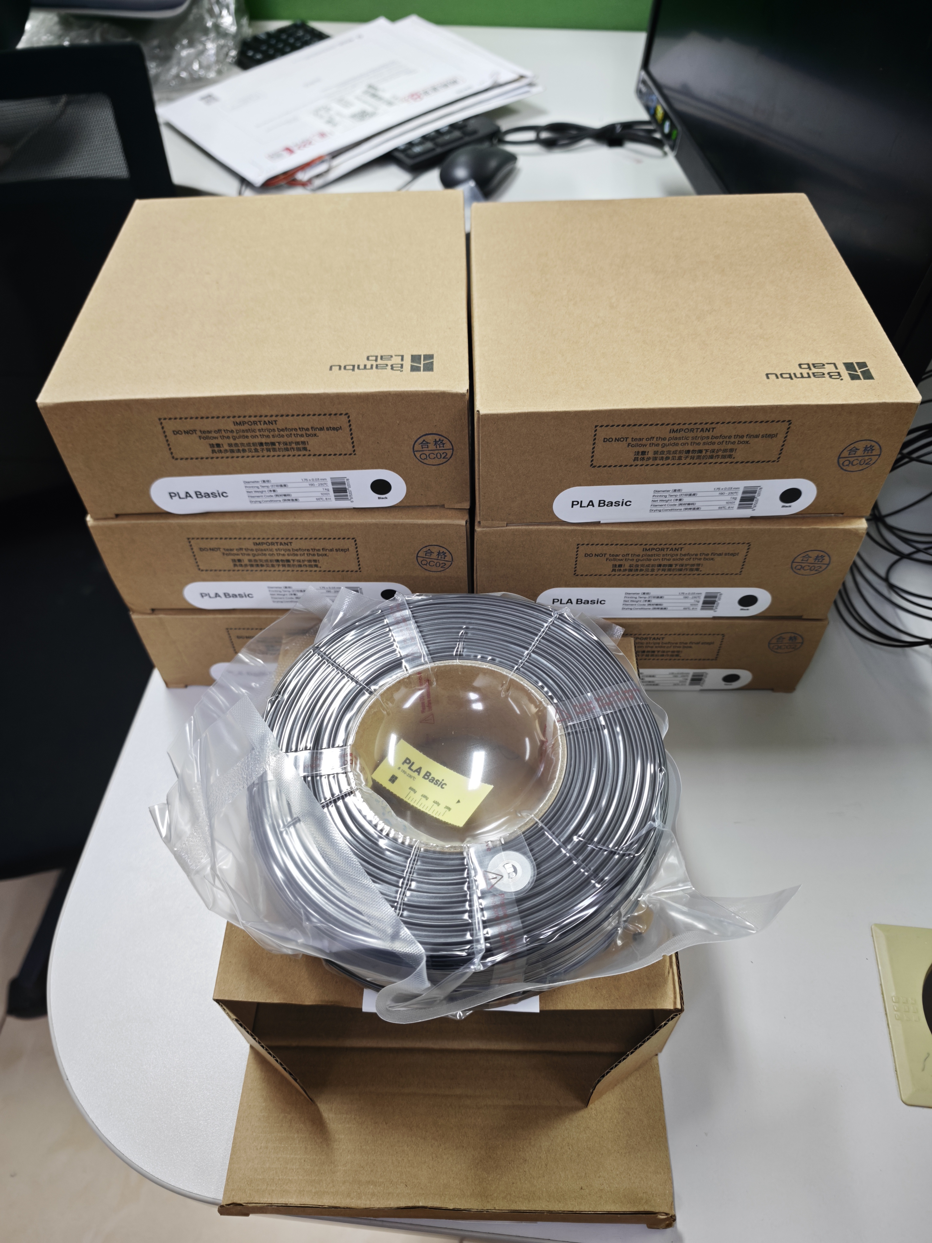 拓竹PLA Basic基础 3D打印耗材 高韧性易打印 RFID智能参数识别--净重1kg 黑色10101 无料盘 实拍图