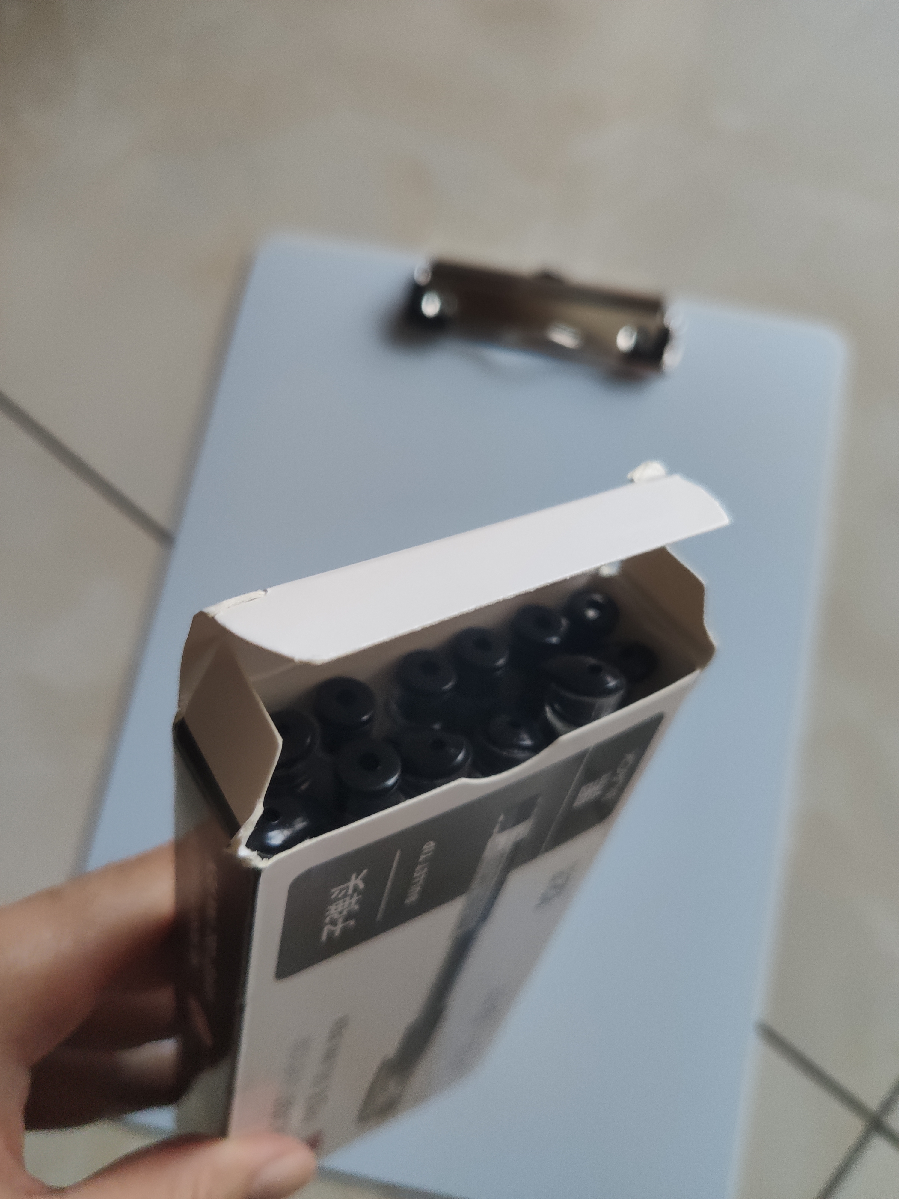 得力（deli）开学必备用品经典办公拔帽黑色中性笔0.5mm子弹头水笔签字笔黑笔 12支/盒黑色34567高考考试 实拍图