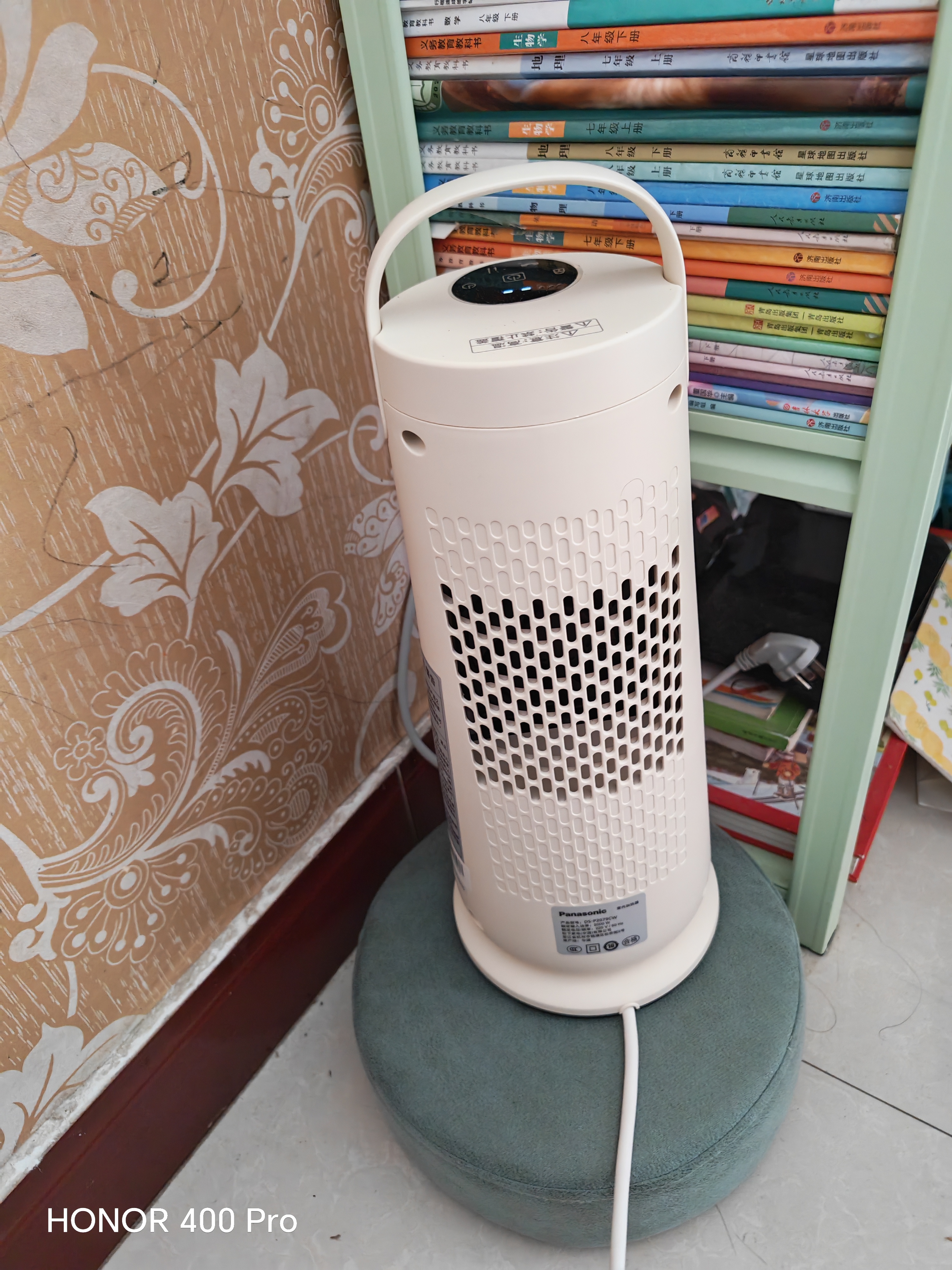 松下（Panasonic）【暖暖塔】暖风机石墨烯取暖器家用电暖器办公室卧室电暖气速热摇头小型遥控电热风DS-P2079CW 实拍图