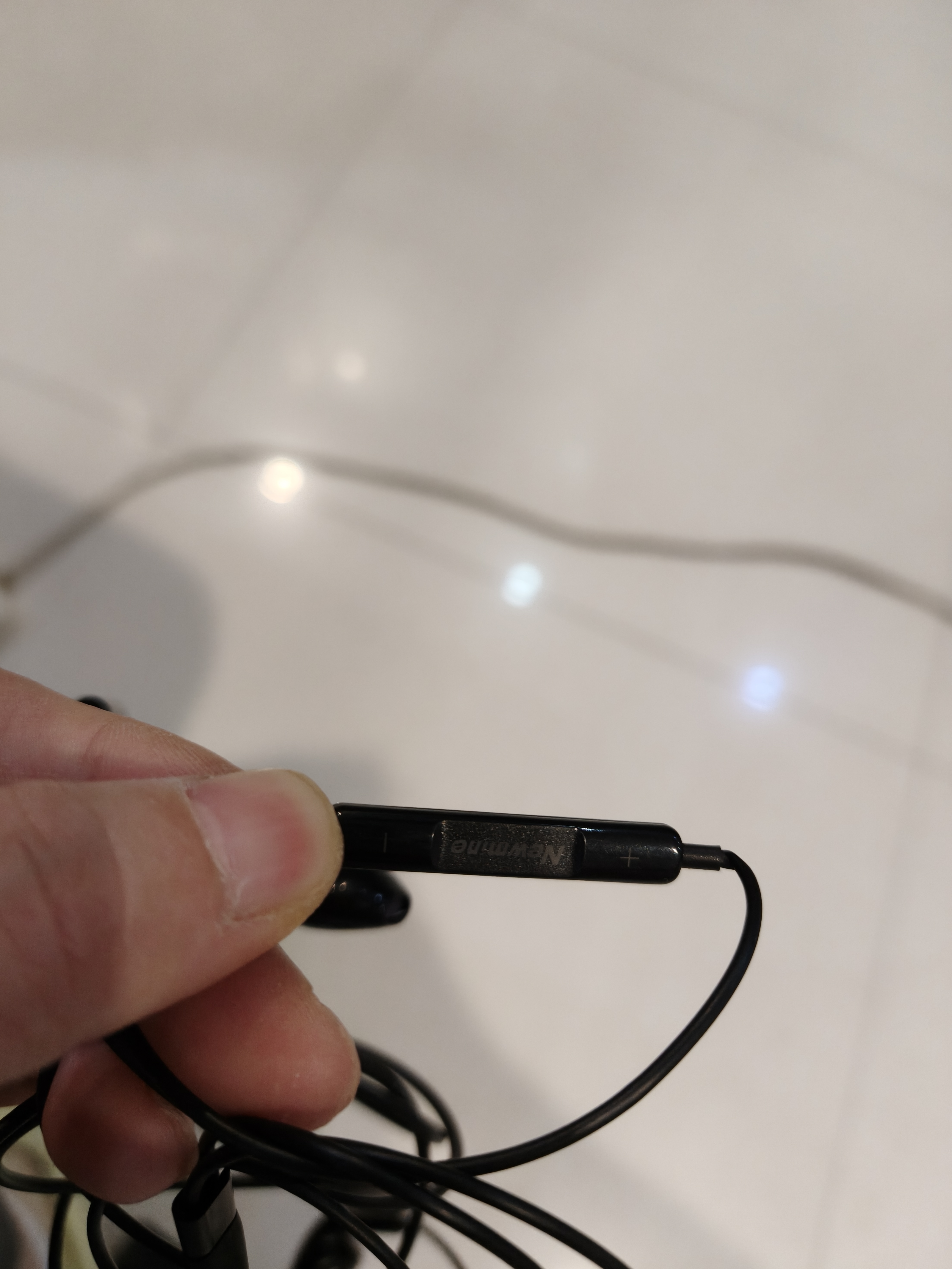 纽曼（Newmine）【TOP榜热卖】NM-LK06 type-c耳机线控有线音乐手机数字耳机type-c版半入耳式音量调节增强版 黑色 实拍图