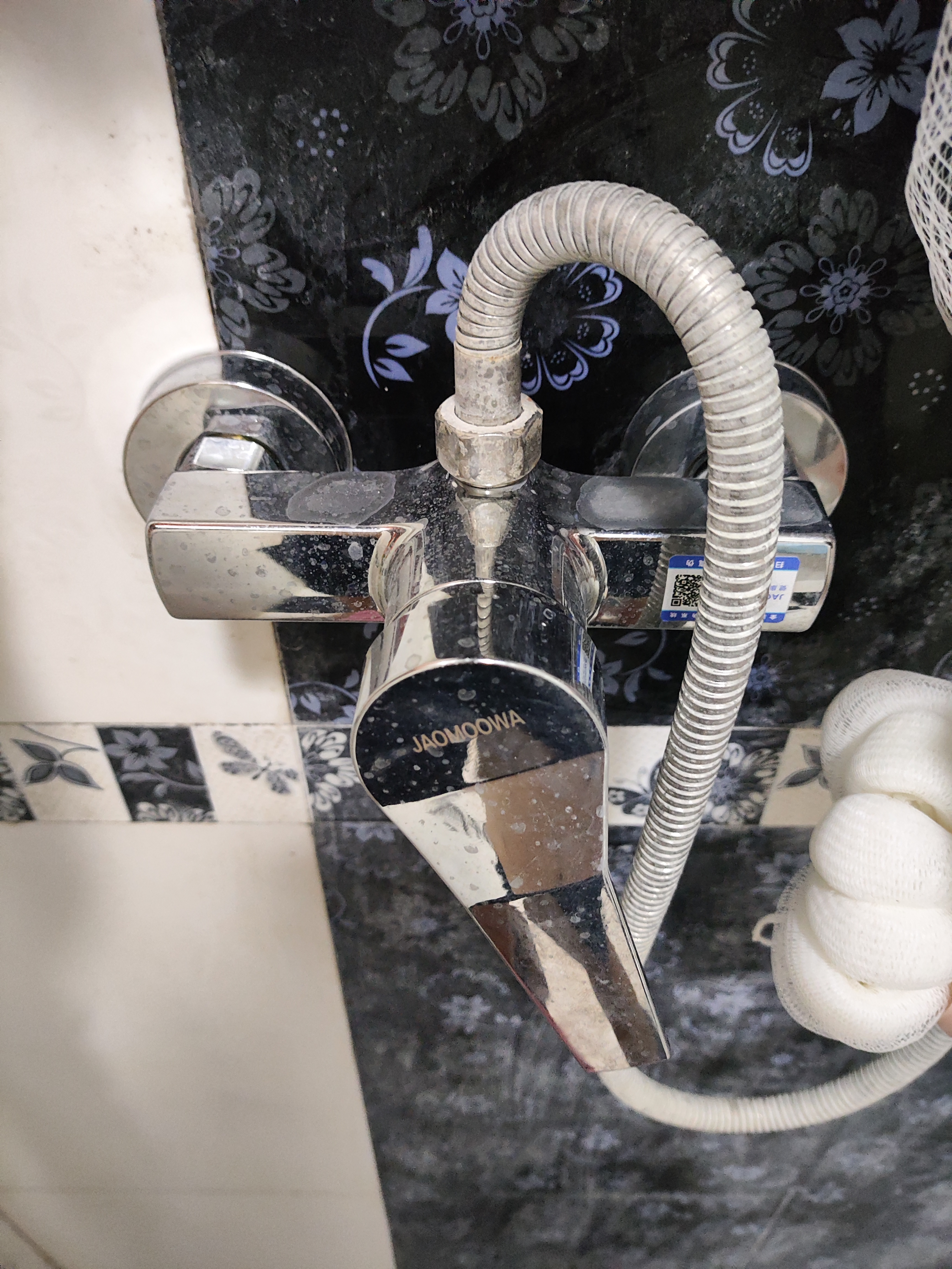 精铜浴室冷热水龙头开关热水器暗装淋浴龙头花洒套装全铜混水阀 精铜淋浴龙头（带配件） 实拍图