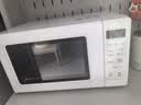 美的（Midea）变频小清新微波炉 液晶屏幕 磨砂面板 小型20L家用 匠心工艺一级能效（PM2002） 实拍图