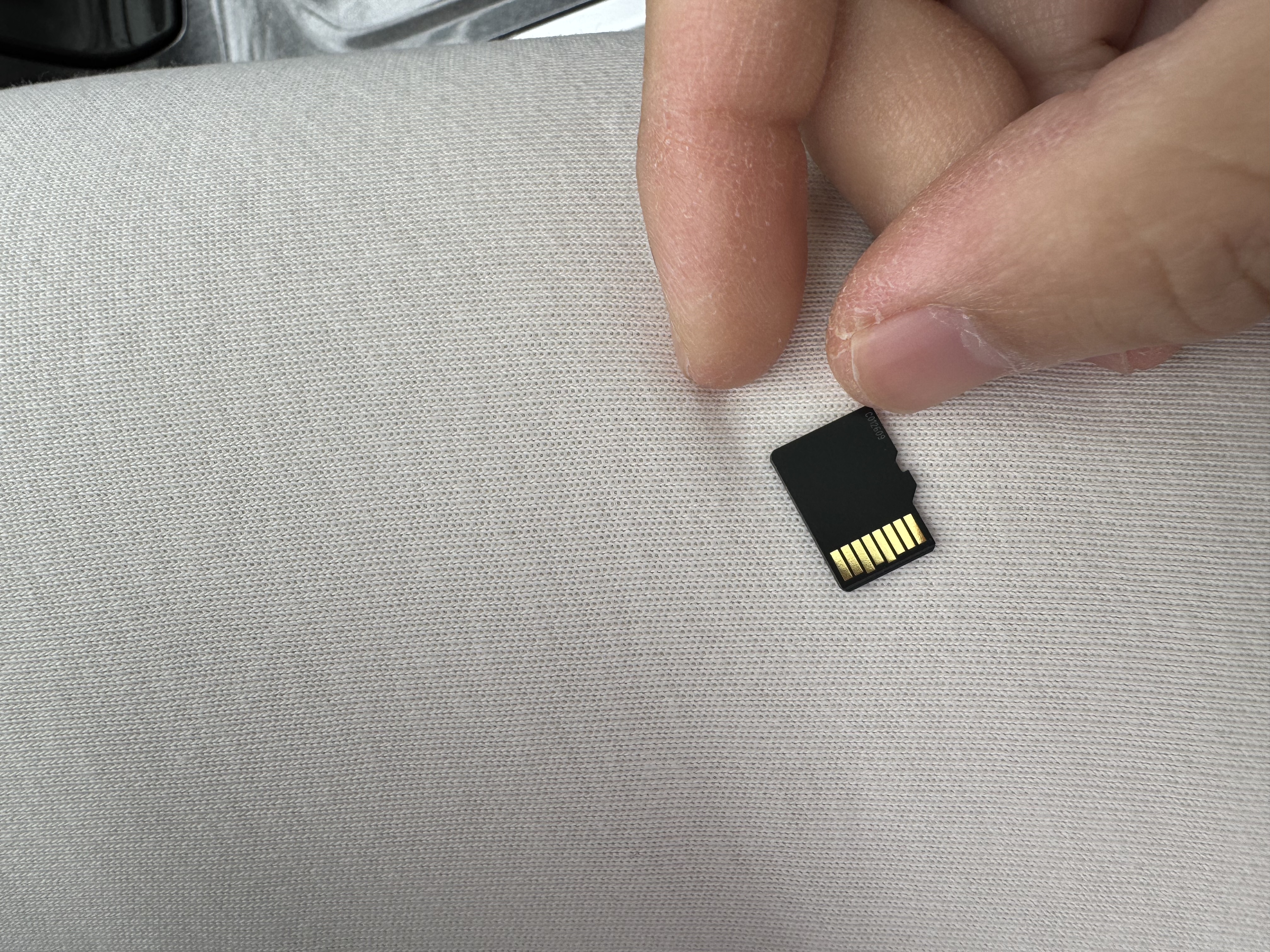 banq 128GB TF（MicroSD）存储卡 A1 U3 V30 4K 行车记录仪&安防监控专用内存卡 高度耐用 实拍图
