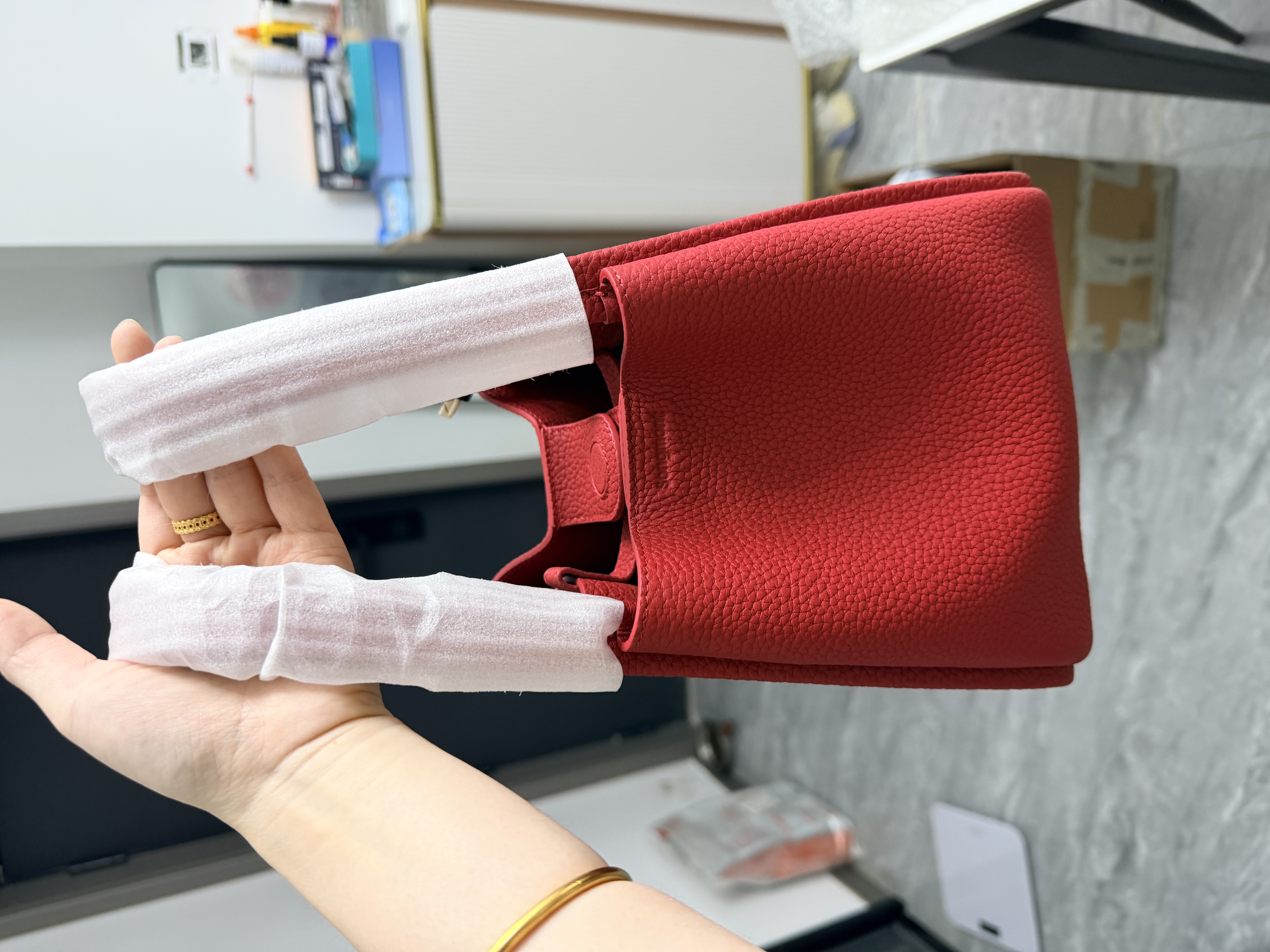 Songmont山下有松中号菜篮子头层牛皮大容量手提包礼物【张婧仪同款】 开运红 帆布内胆 现货 实拍图