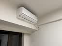 大金（DAIKIN）空调零境大1.5匹1级能效康达无感气流WiFi智控外机双排铜管变频冷暖挂机FTZW136YC-W1白 实拍图