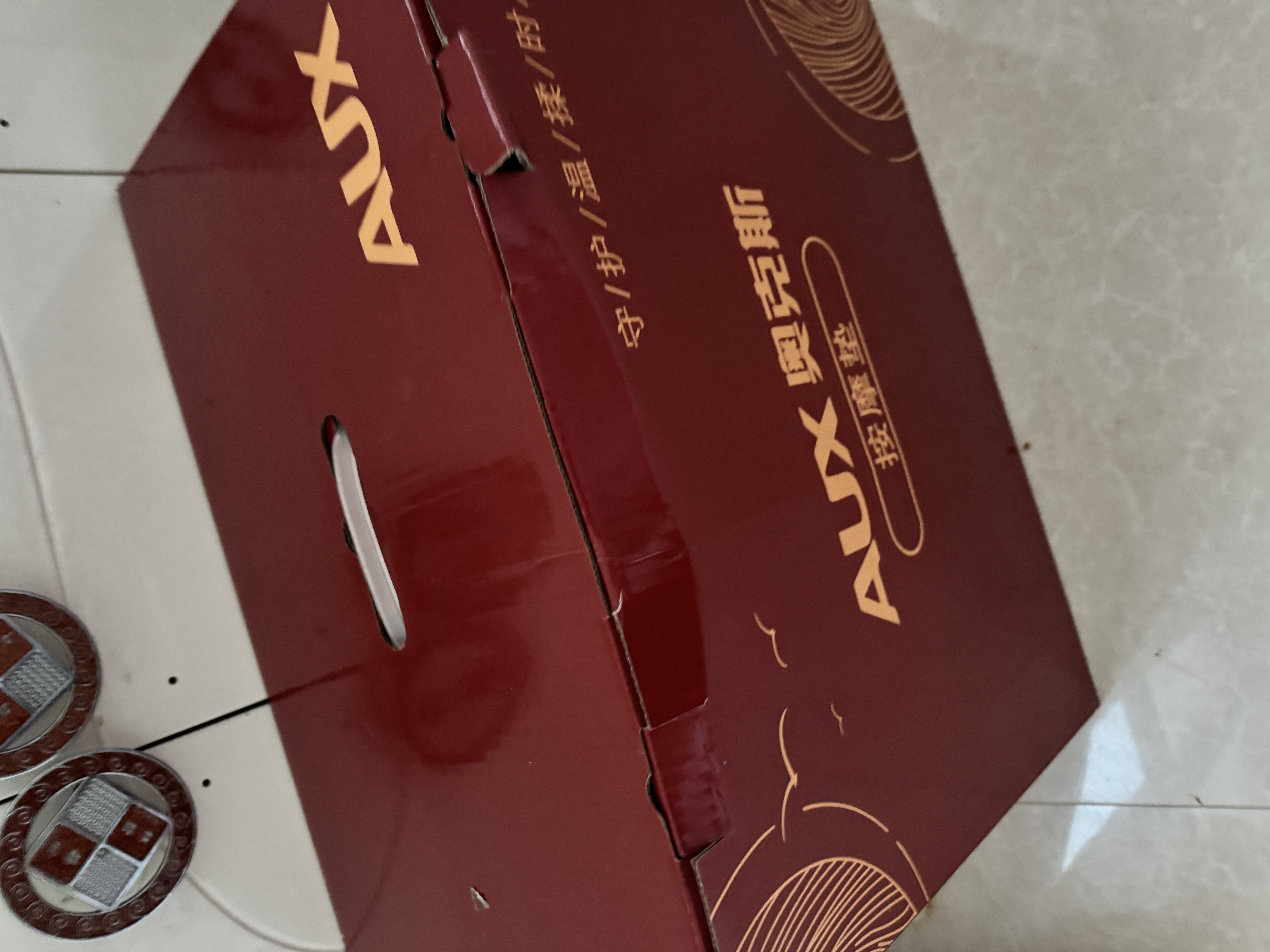 奥克斯（AUX）全自动揉捏按摩垫全身躺床靠垫多功能颈椎按摩仪椅按摩器肩颈腰背腿中秋礼品盒送父母生日礼物实用 尊耀绒礼盒Max-凹揉刮痧按摩/8盘腿足/电动腰托 实拍图