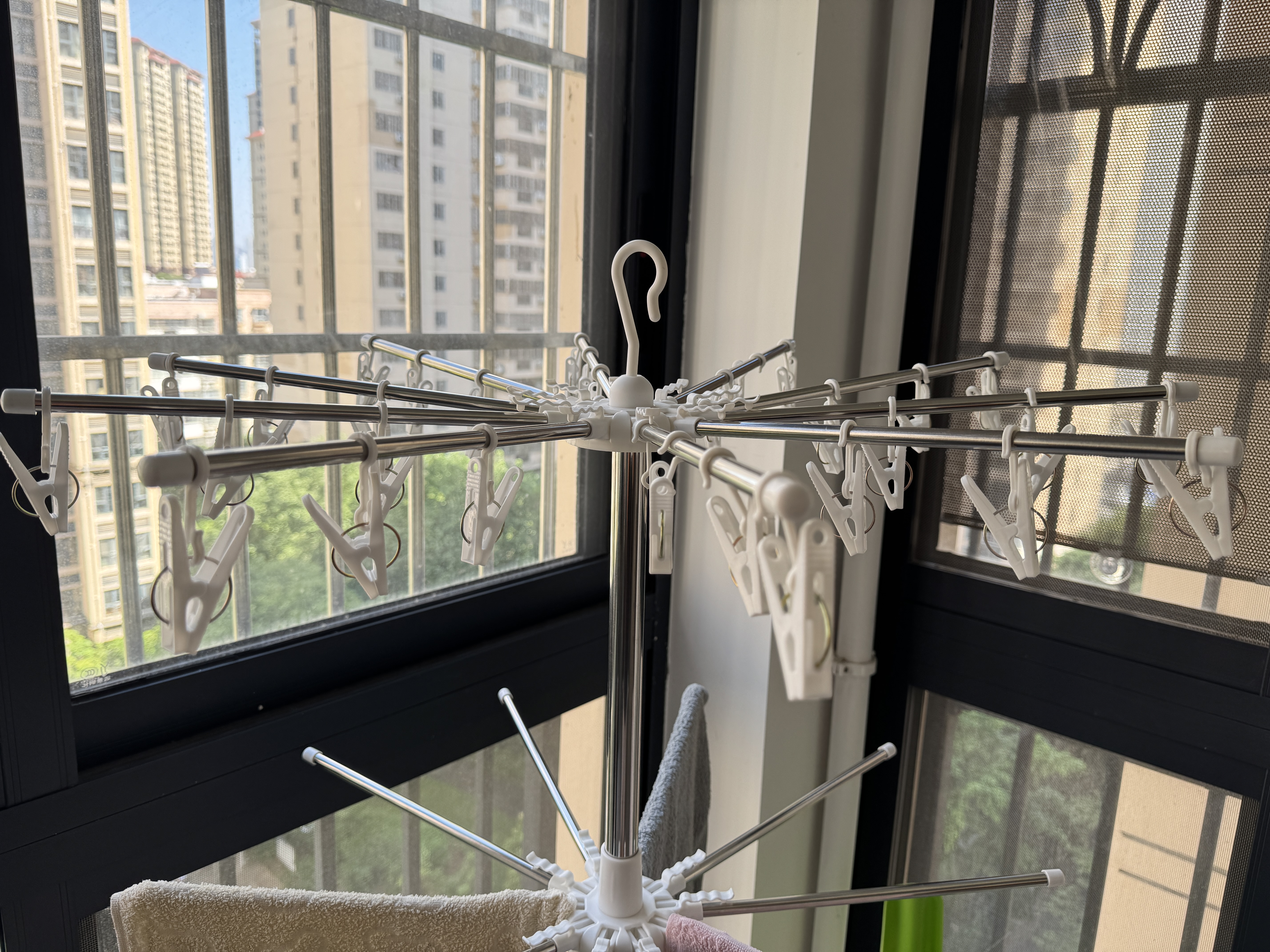 京东京造母婴晾衣架衣被同晒不锈钢多功能可折叠毛巾架尿布口水巾衣服 实拍图
