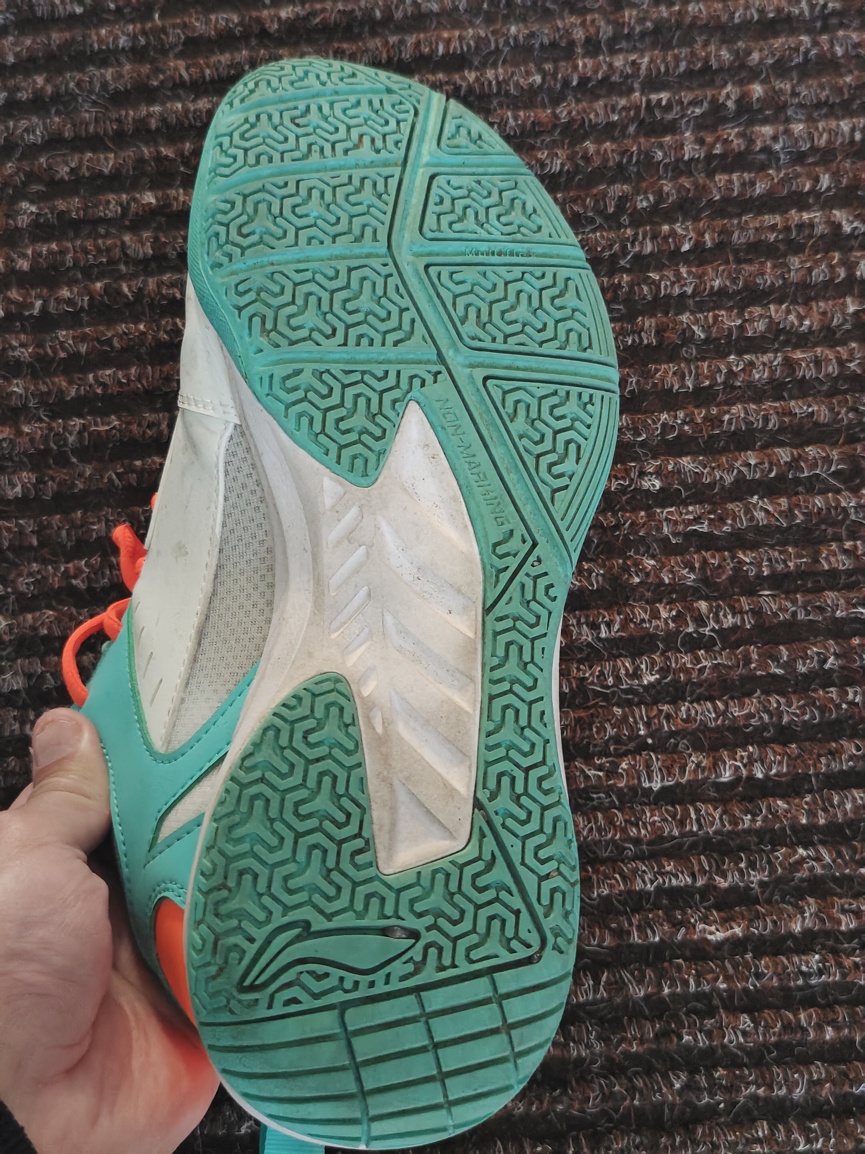 李宁（LI-NING）羽毛球鞋男女情侣款火箭鞋网球鞋乒乓球鞋贴地飞行运动鞋 实拍图