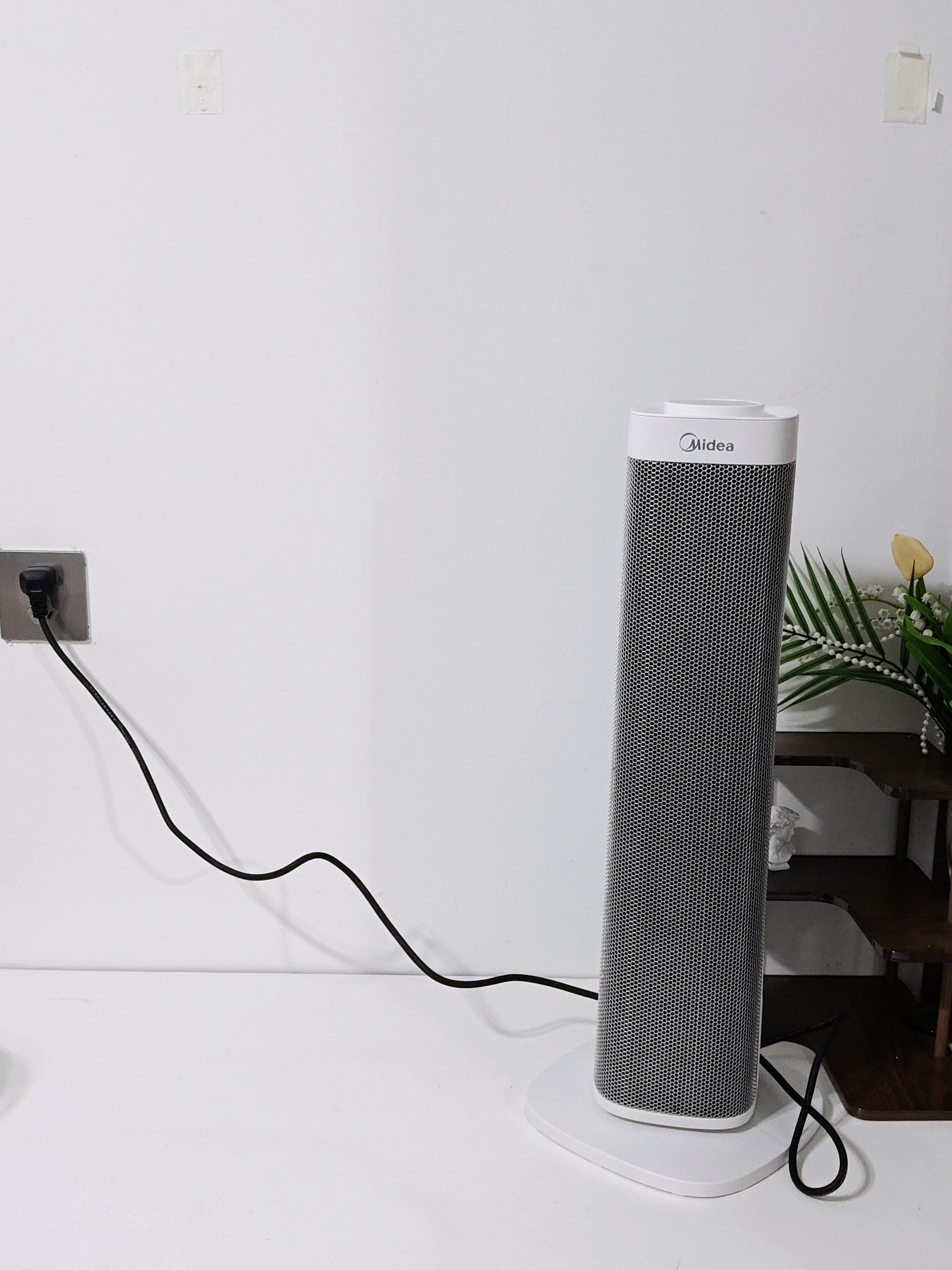 美的（Midea）取暖器立式暖风机电暖气家用电暖器小太阳烤火器浴室热风机节能大功率新款低噪办公室卧室速热干衣 【热销爆款】新型石墨烯 实拍图