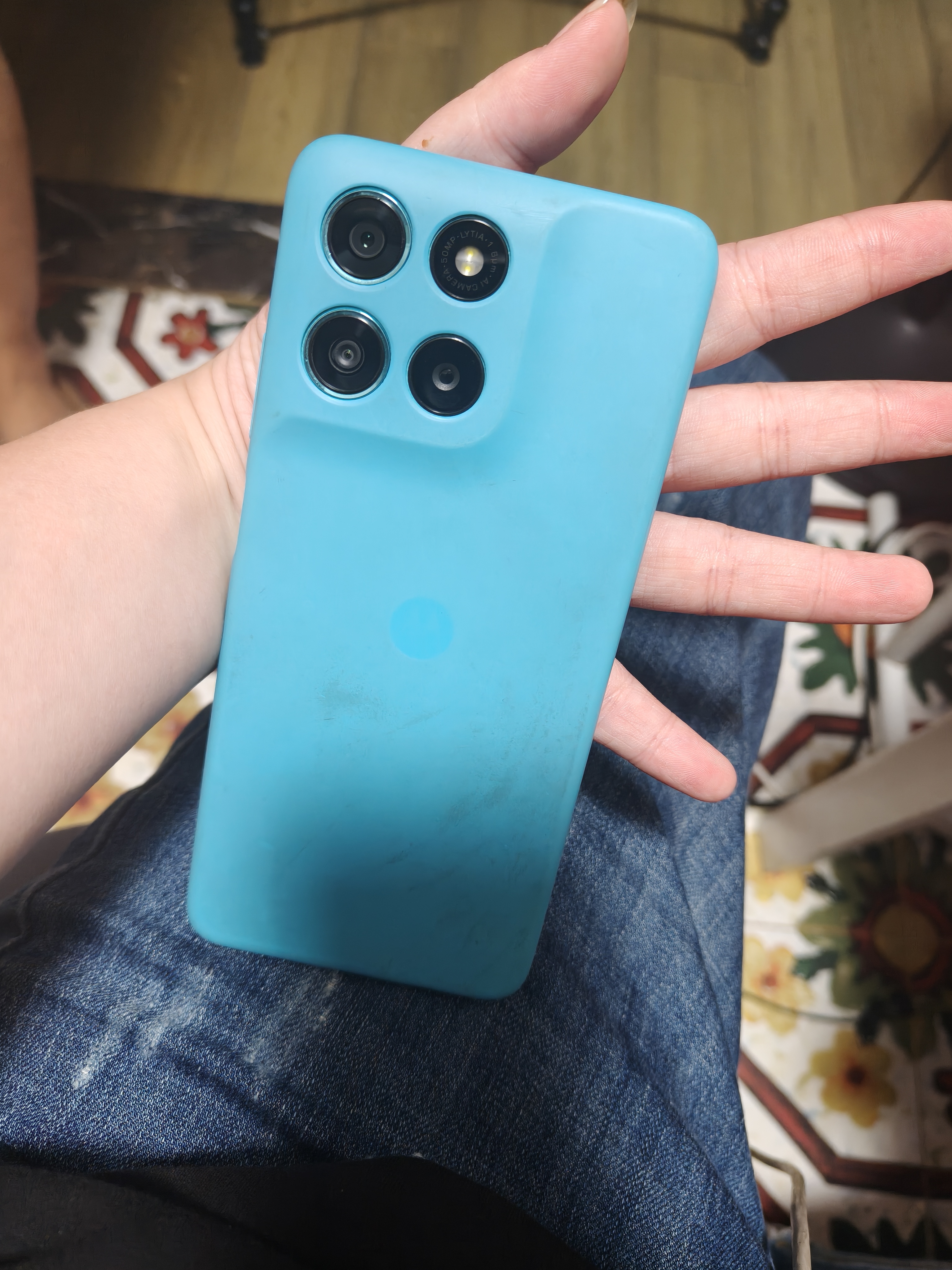 摩托罗拉 联想moto g100 四年质保 LCD护眼屏 7000mAh 国家补贴 应用六开 多场景NFC  12GB+256GB 晴空蓝 实拍图