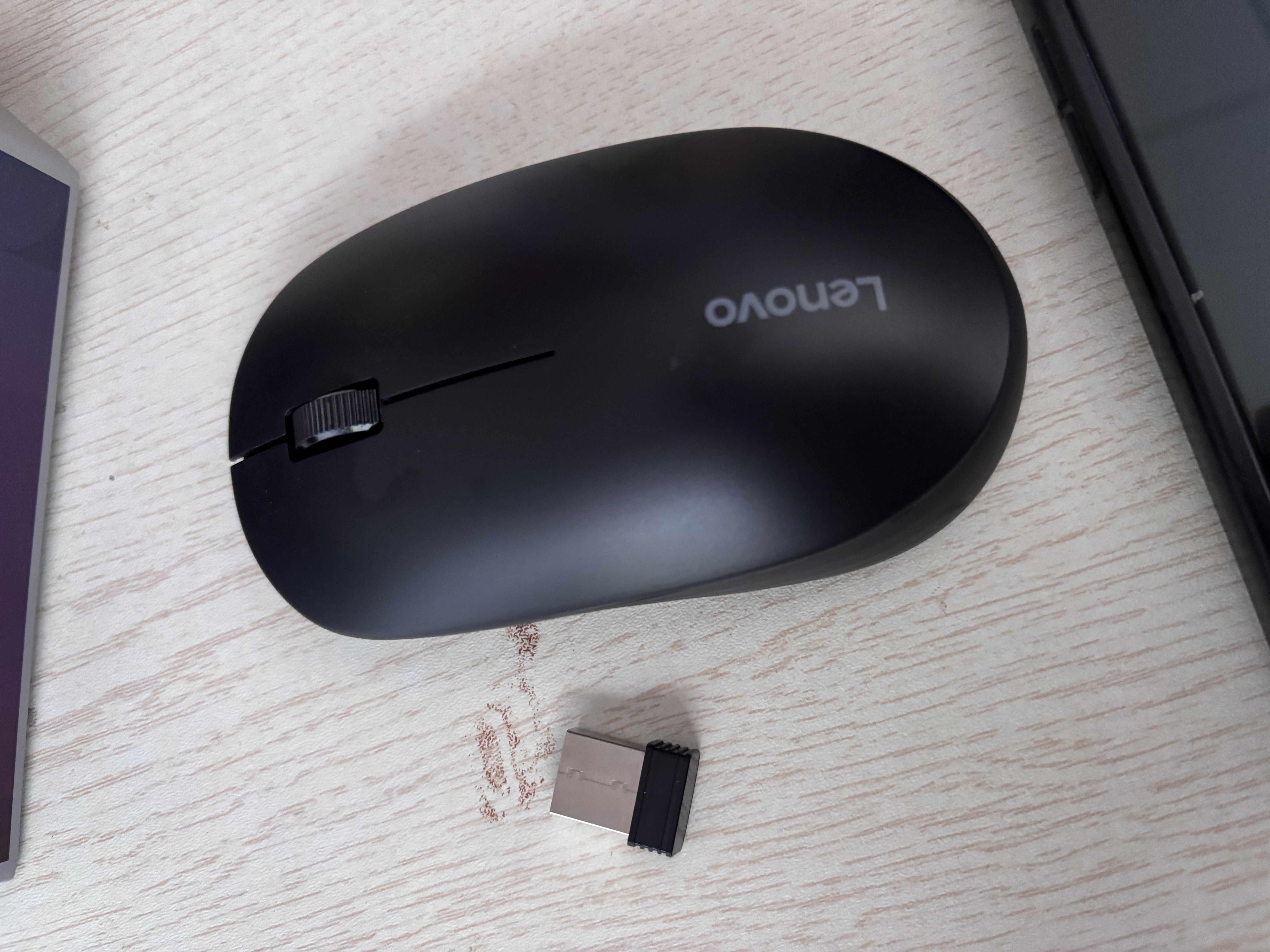 联想（Lenovo）无线鼠标 充电办公鼠标便携鼠标 笔记本鼠标 电脑鼠标 M100 Pro黑 带无线2.4G接收器 实拍图