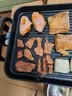 奥克斯（AUX）烤肉锅电烤盘家用电烤炉烤肉盘大容量大尺寸多功能烧烤串机烤肉机轻烟大功率不粘 5-12人特大号烤盘 1层 实拍图
