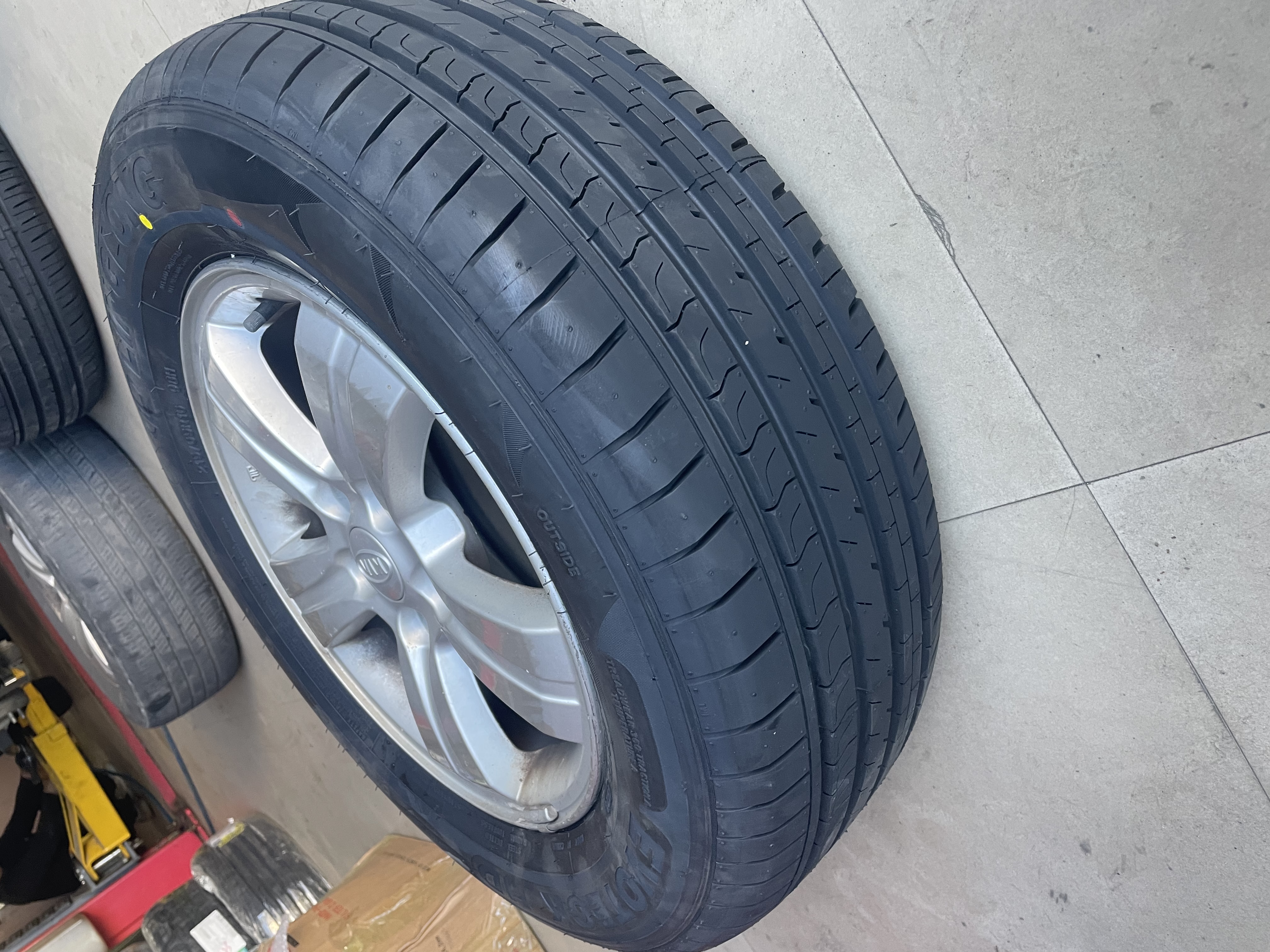 玲珑轮胎汽车轮胎215/65R16 98H 玲珑臻选 HD 启辰T70/海马S5/瑞虎5x 实拍图