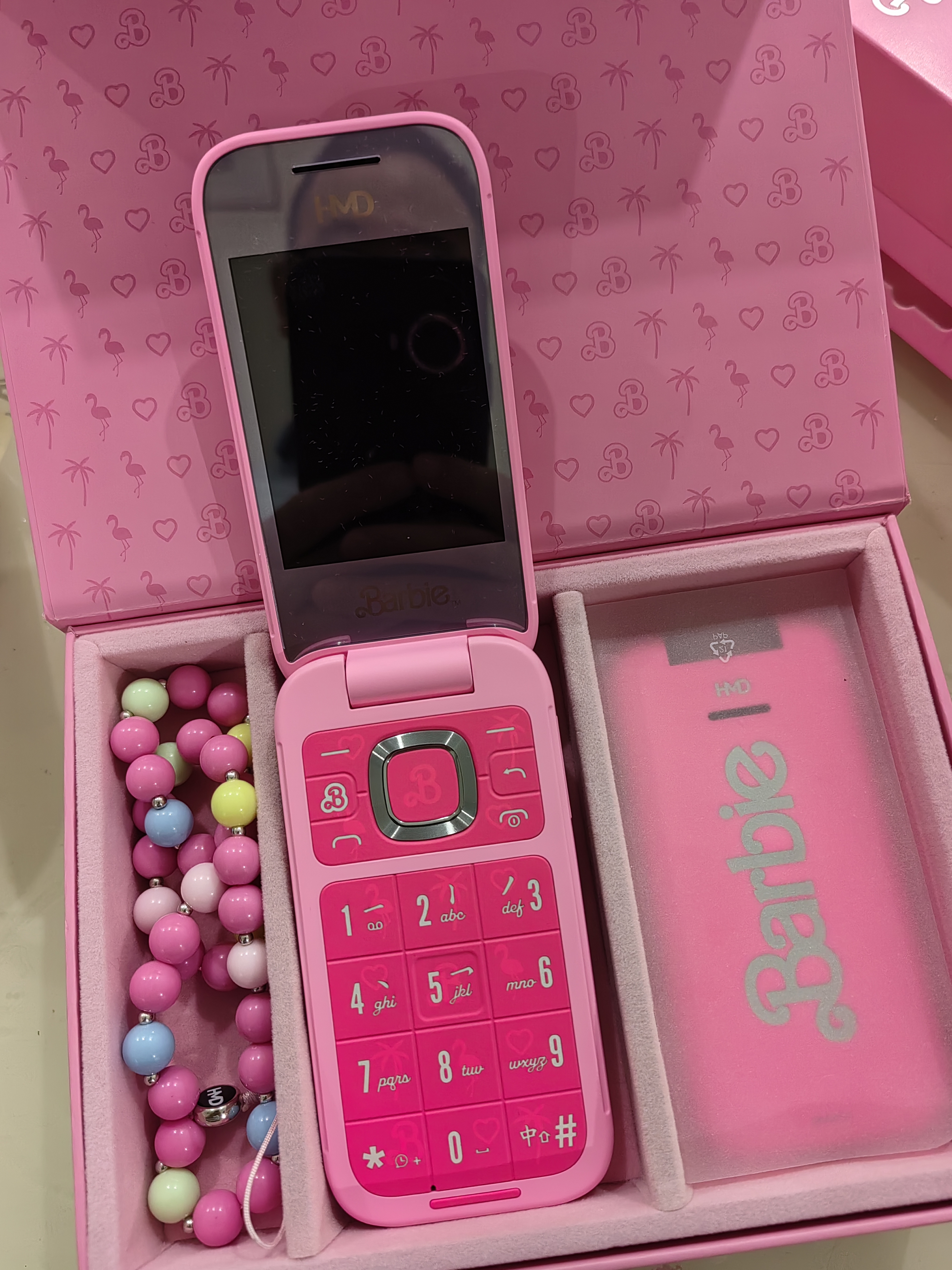 HMD芭比手机Barbie Phone礼盒套装4G全网通 传承诺基亚经典 翻盖学生备用时尚手机礼品礼物 魔力粉 实拍图
